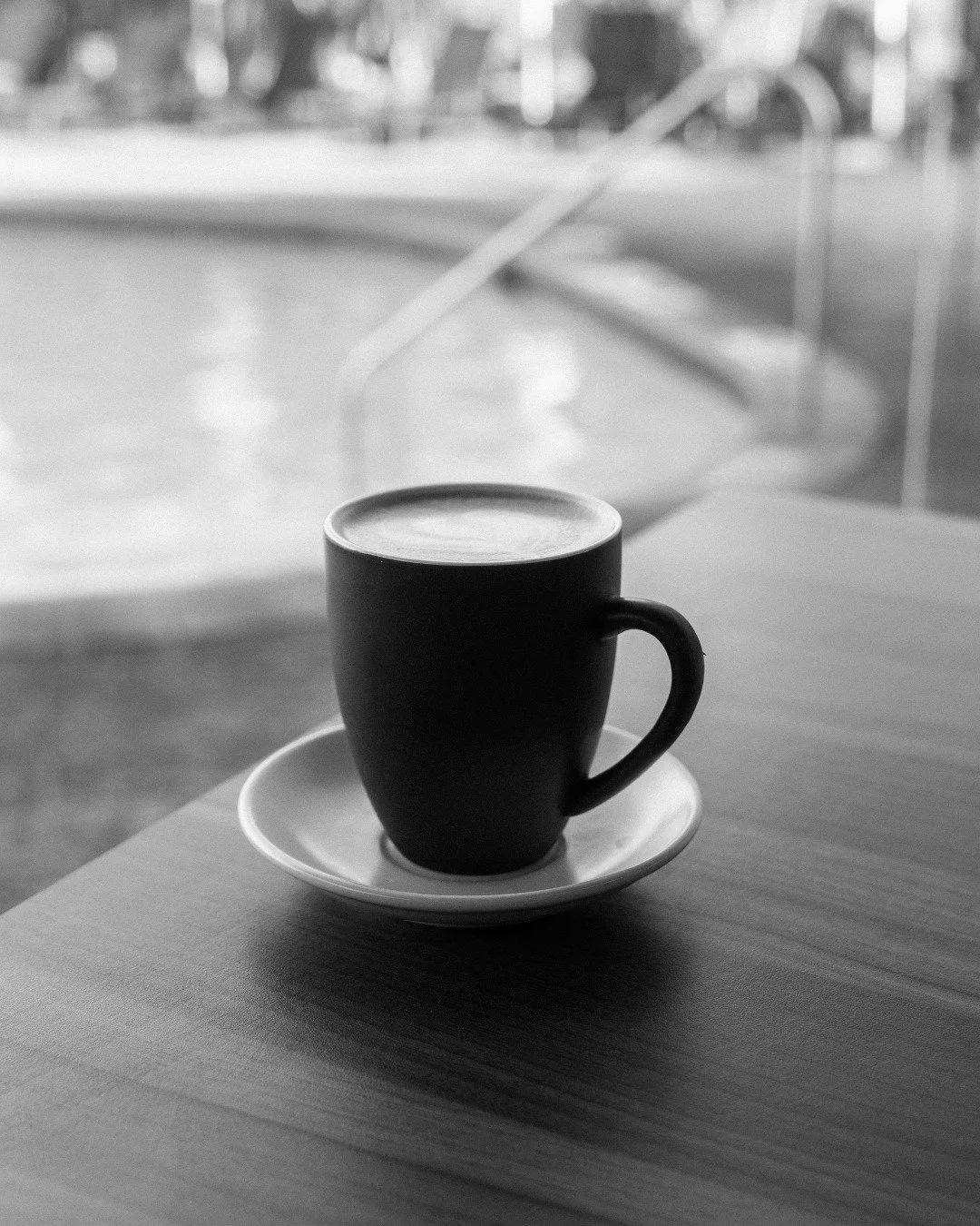 A barista made coffee, pool views, and a slow Exmouth morning&hellip;

hard to think of a better way to start your day. :)