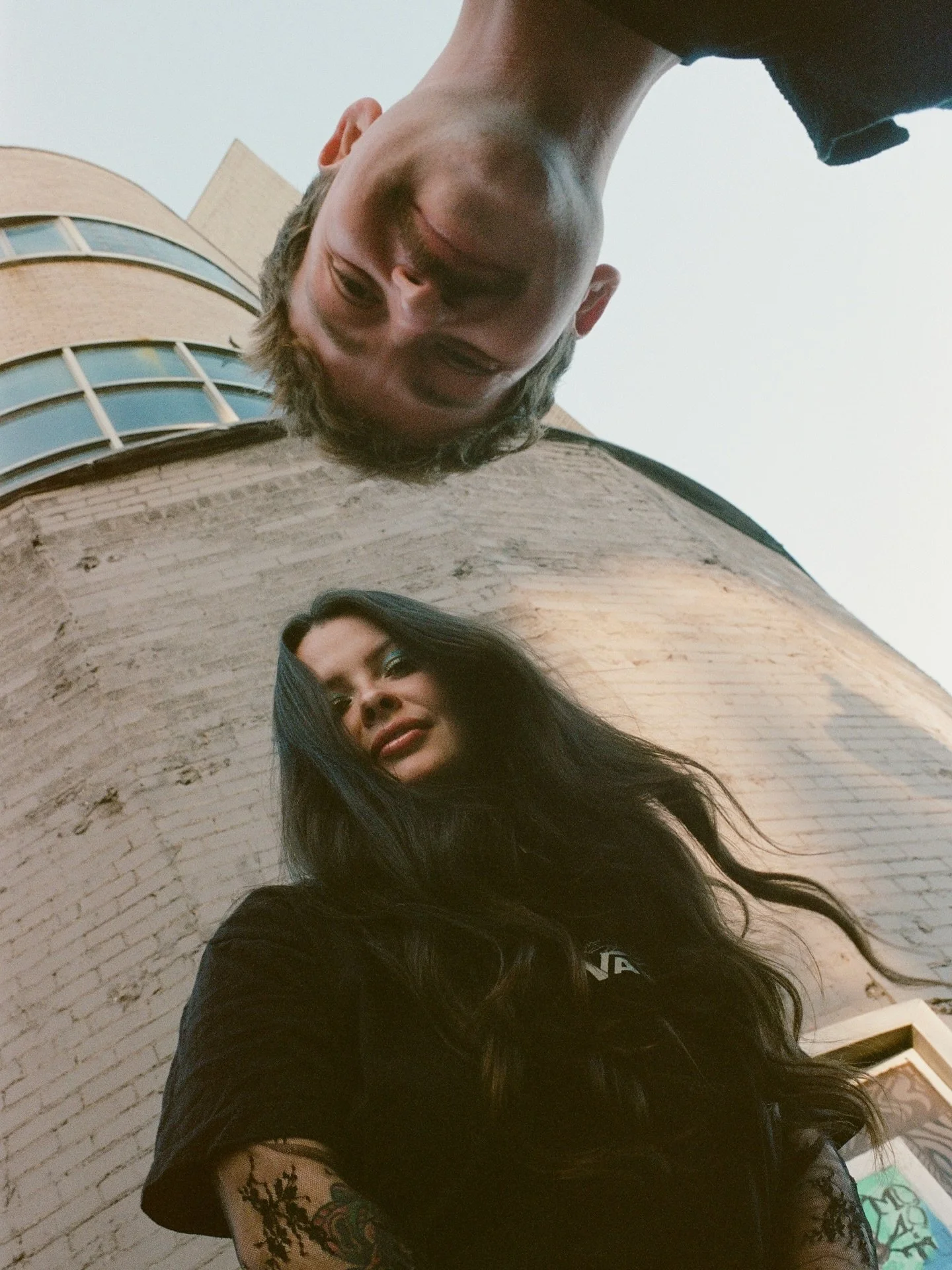 Chasing the light &mdash; an &ldquo;urban renaissance painting&rdquo; comes to life. 🍐

&bull; mix of 35mm film &amp; medium format 120 film 

dakotaburnsphotography.com

📍 Charleston, WV