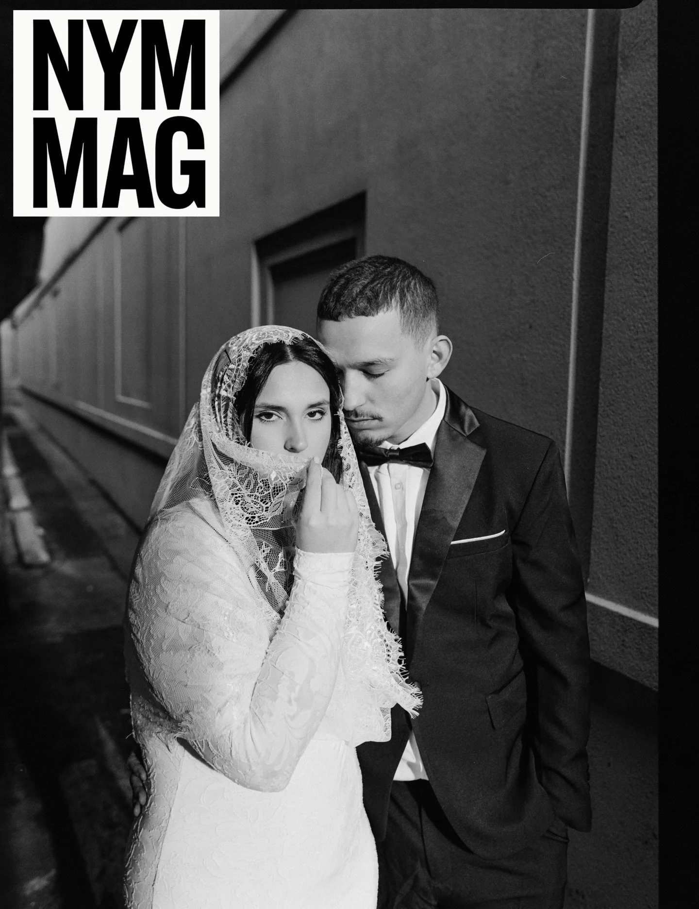 Very thankful to have some of my favorite images featured by @newyorkmarriagemag 🖤🎞️

&bull; mix of color &amp; black/white medium format 120 film &amp; color 35mm film 

dakotaburnsphotography.com

📍Charleston, WV