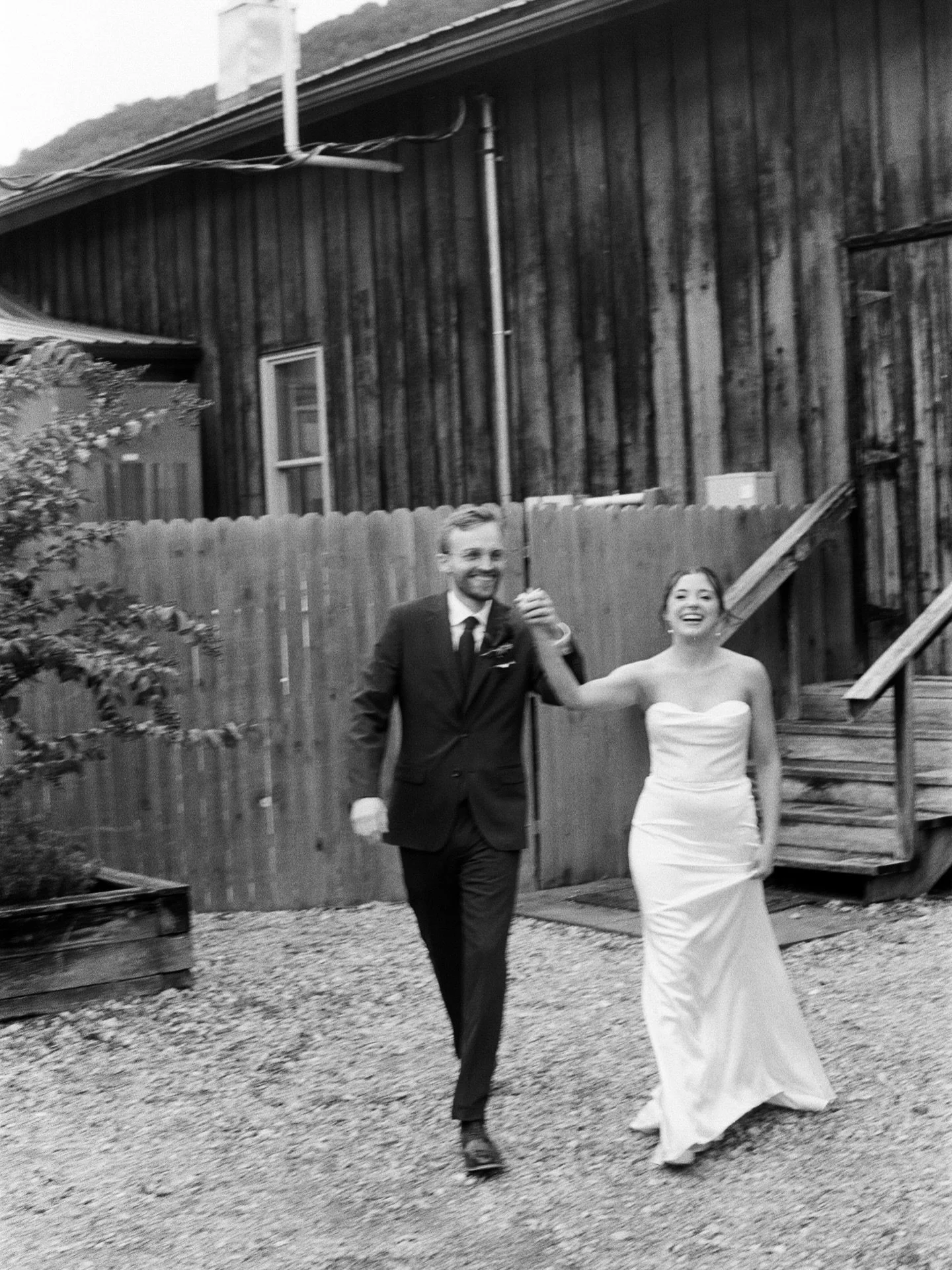 Been thinking about this image of the Wolfes all week. Rushing to the reception&mdash;no time to configure settings&mdash;no time to get technical&mdash;just enough time to live in the moment&mdash;imperfection is the perfection. 🎞️

&bull; 35mm fil