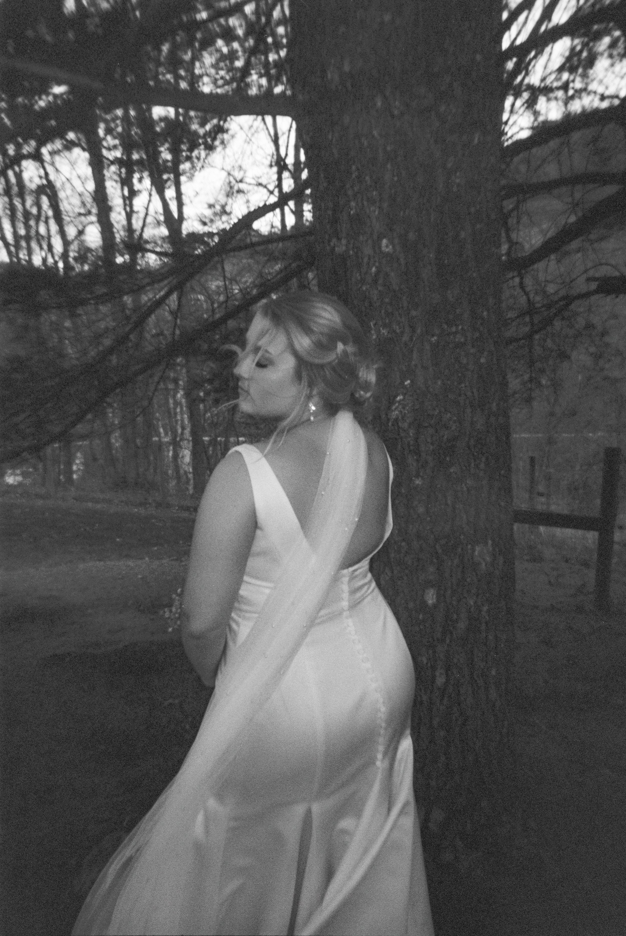 film forward wedding photographer edgy chic 120 film 35mm editorial fashion dakota burns photography dakotaburnsphotography couples wv West Virginia destination NYC LAX california worldwide vogue NYMM new york marriage magazine elopements unconventio