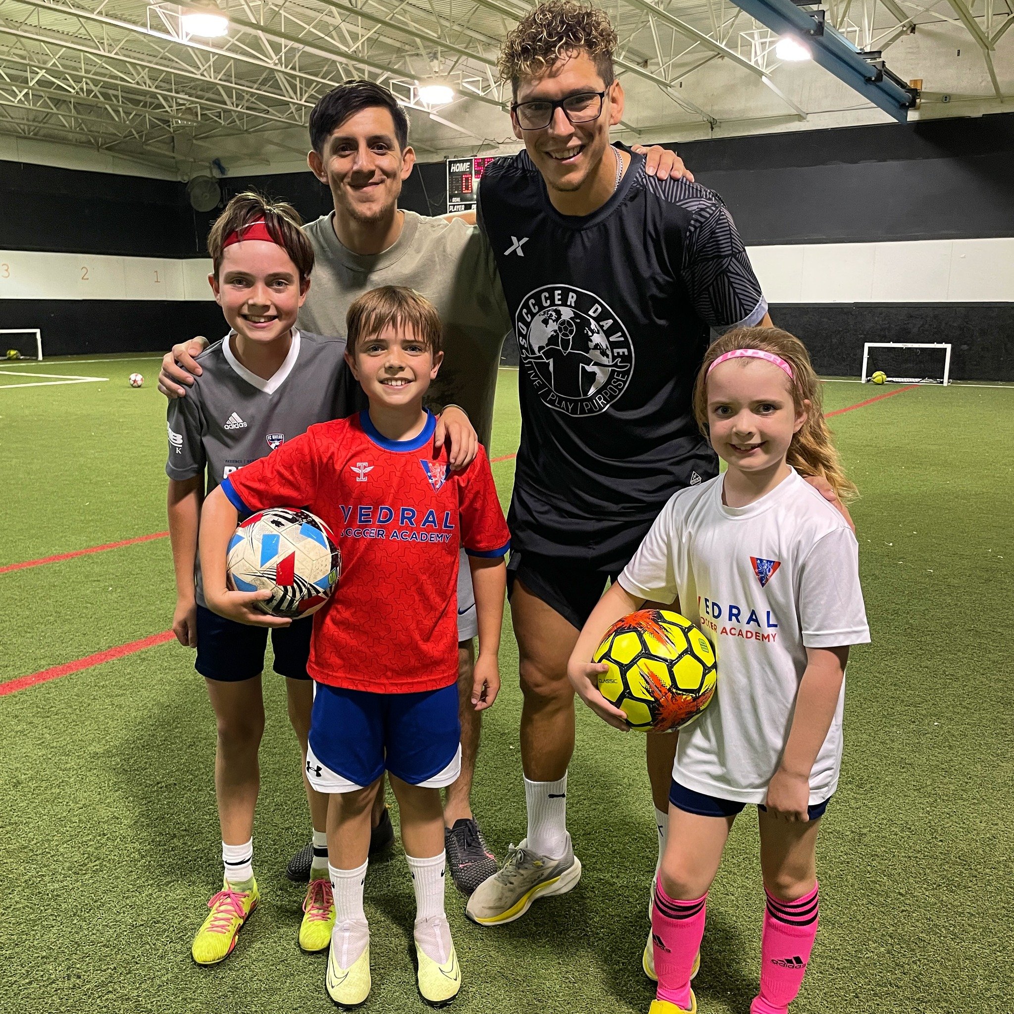 Training the Whitmire family

#vedralsocceracademy