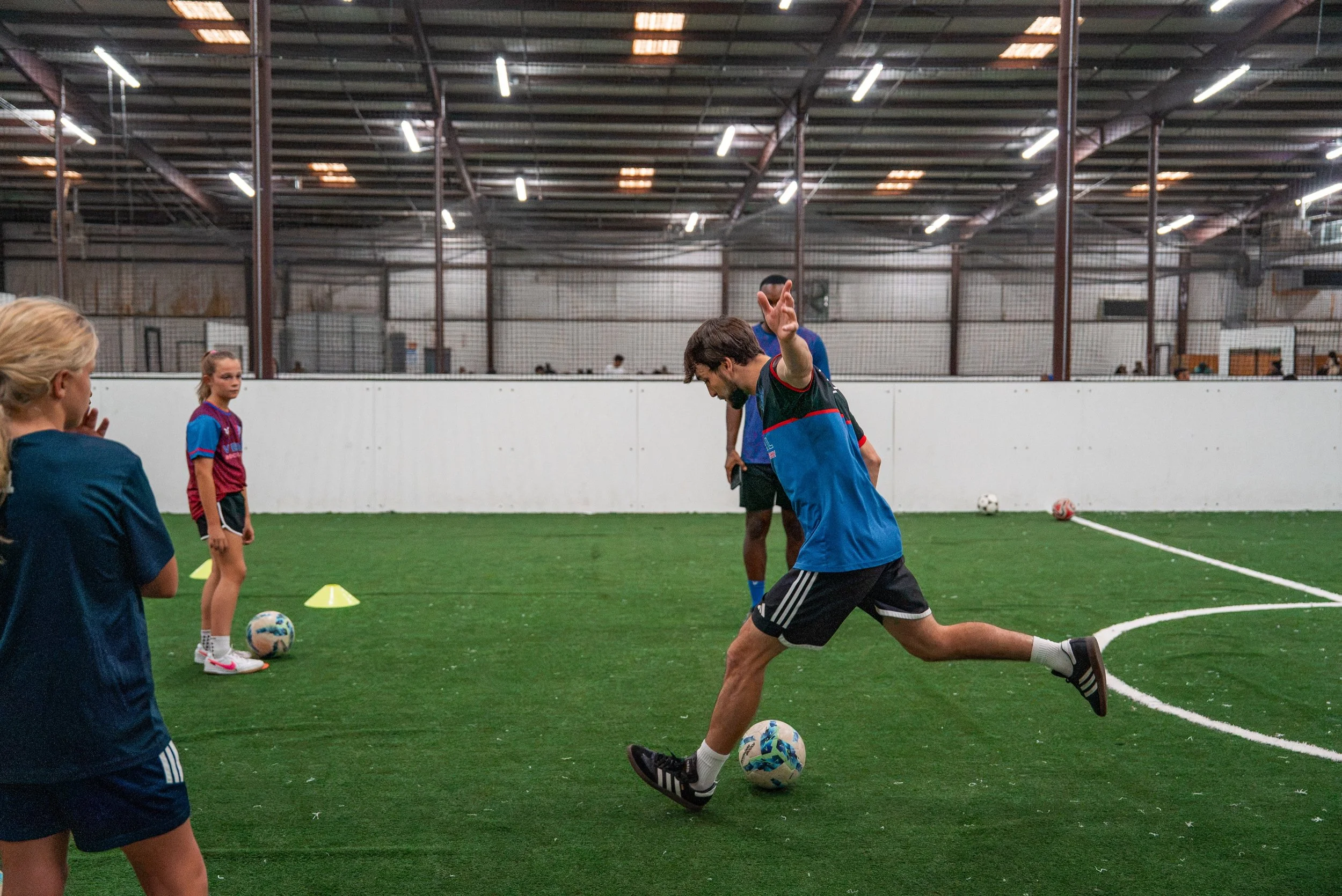 ⚽ COACHING IQ TIP: Power means nothing if you can&rsquo;t put the ball where you want it.

A quality strike comes down to the details. Your plant foot helps direct the shot, your body position controls the height, and your follow-through influences p