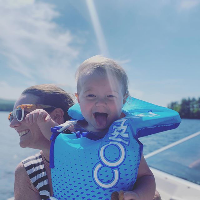 Water baby loves a boat ride 🚤
#maine#summer#tuialice#boatdays#mainelife#sunmerinmaine#lake#littletuibird#swimeveryday