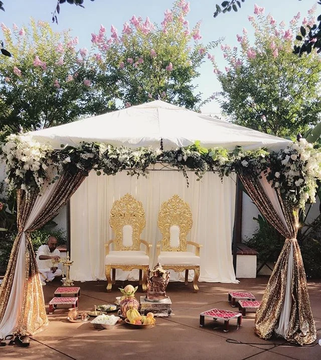 Simplicity at its finest! #summerwedding #sangeet #indianwedding #weddings #eventdecor #chicdecoranddesign #party #eventdesign #ceremony #brides #partydecor #celebrations #eventplanner #insta #outdoordecor #royalwedding #unique