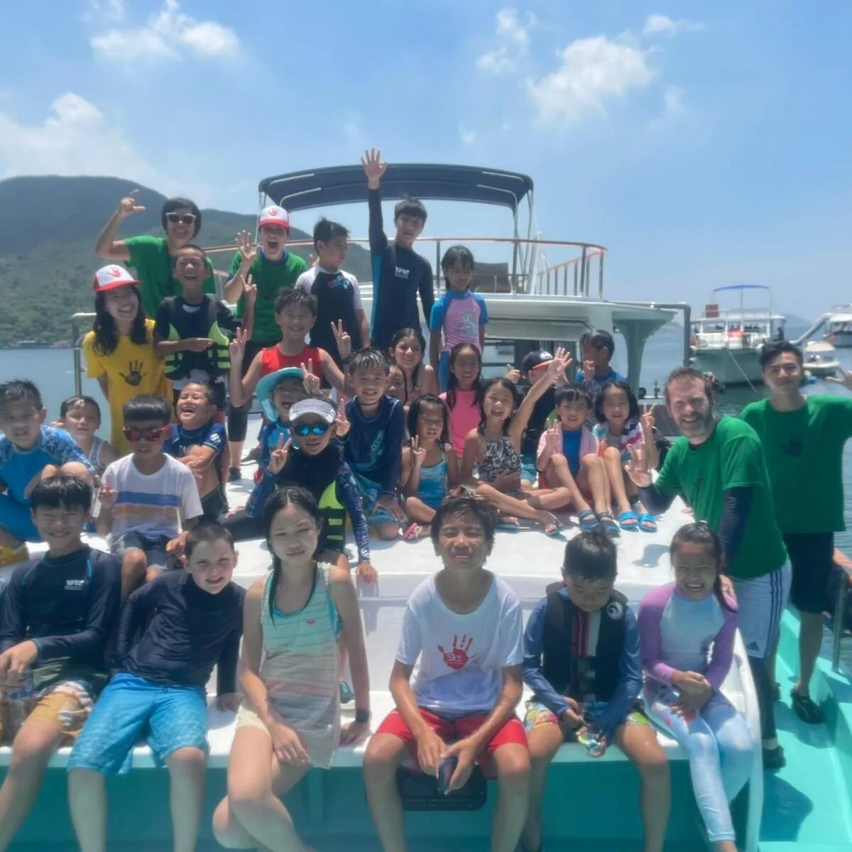 Local Summer Camp Week Day2
#saikungenglish
#summercamp
#english
#fun
#swim
#boattrip