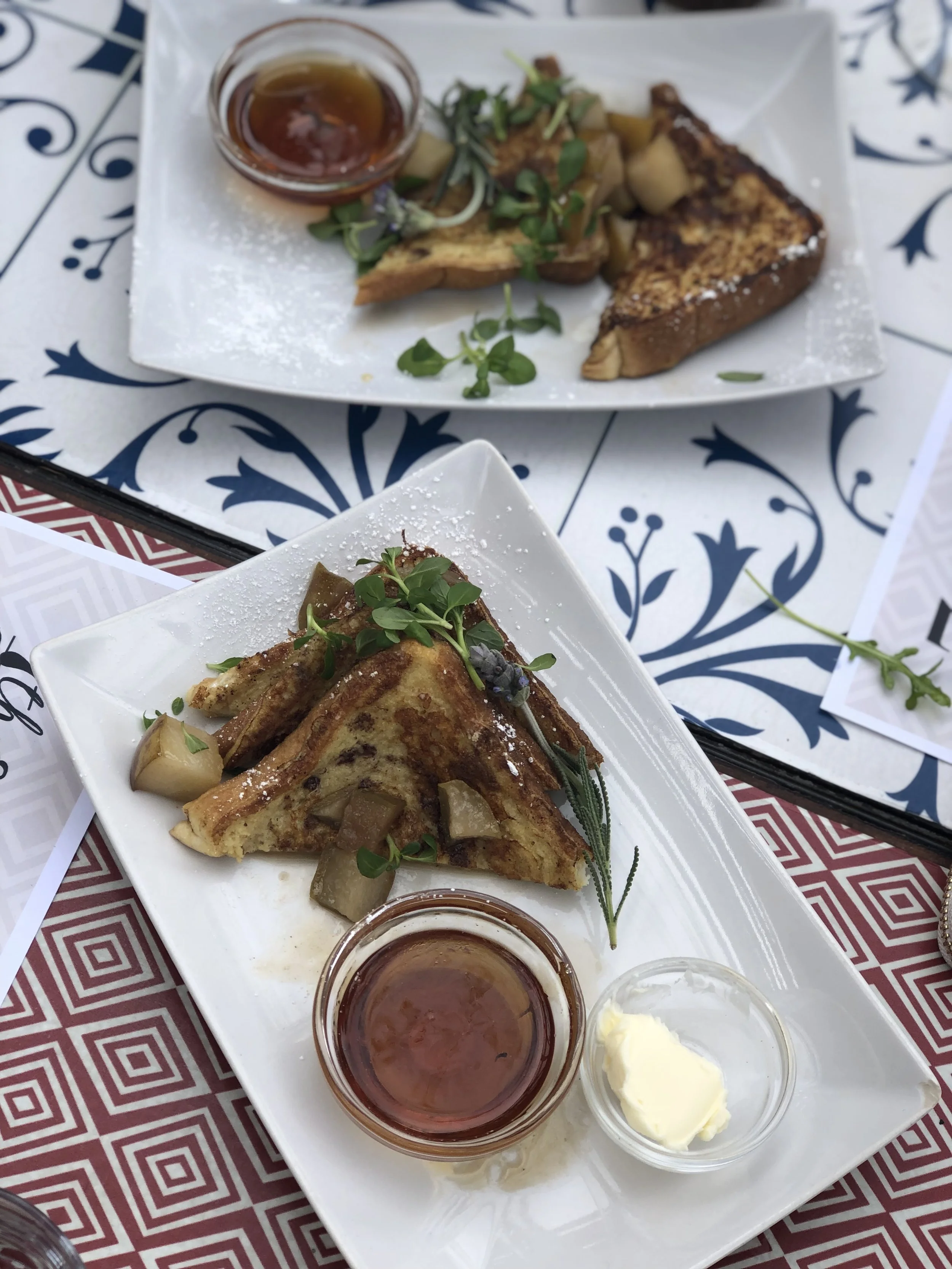 Brunch at 7th &amp; Carson