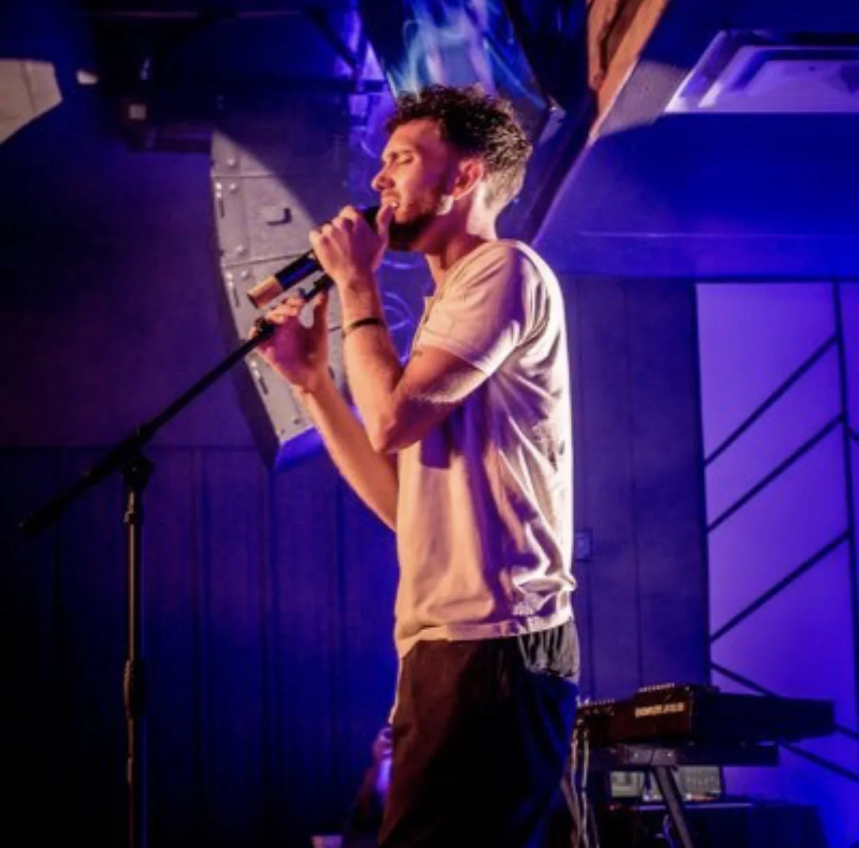 Artist to Watch:Drew Weeks
