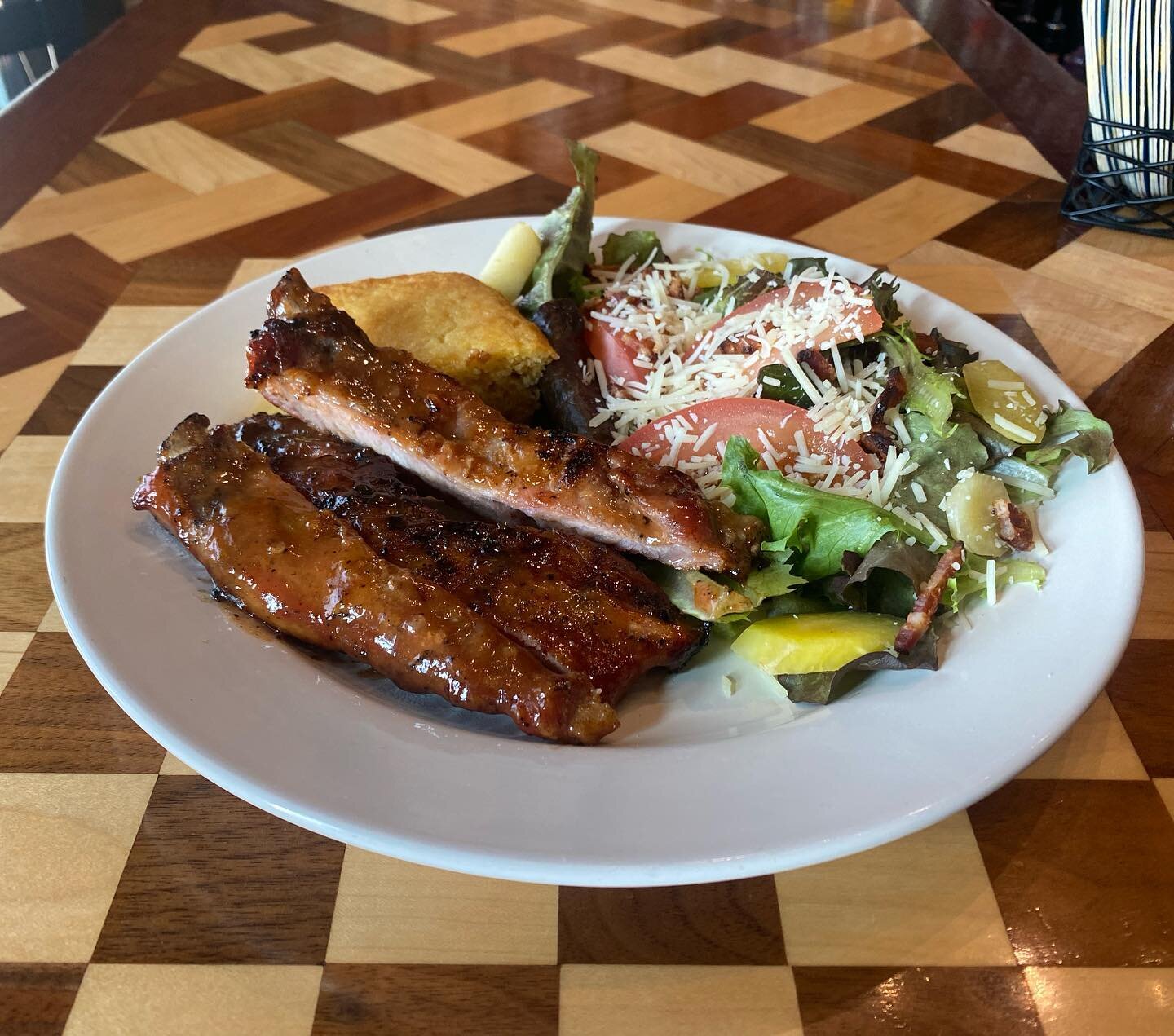 Our lunch special today is honey bbq St Louis style ribs paired with a carrot, tomato, bacon salad with lettuce from One Farm! Soup of the day is Tuscan potato, pork &amp; spinach! PLUS GRAB AND GO LUNCHES! We&rsquo;ll see you for lunch today at Good