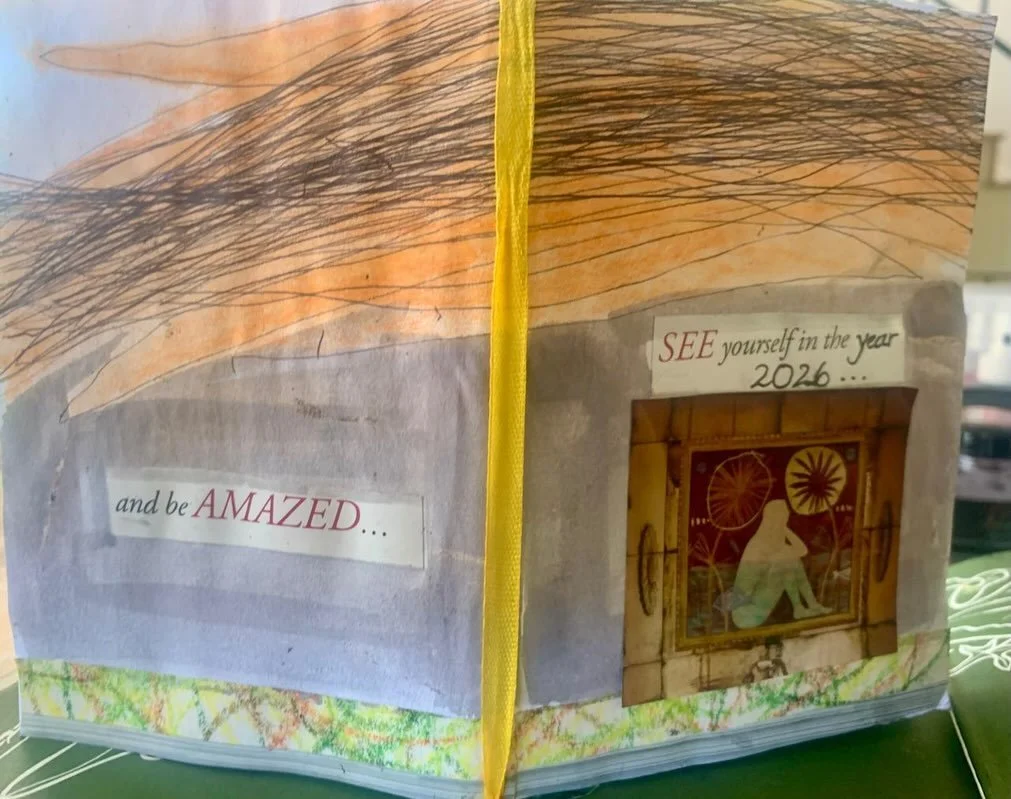 Thank you @christinas_word for sharing their process revising their intensions for 2026! From Monday Meditation on the 19th January.

The next live online drawing meditation will@be on Monday 2nd February. 

#drawingmeditation #onlineartclass #guided