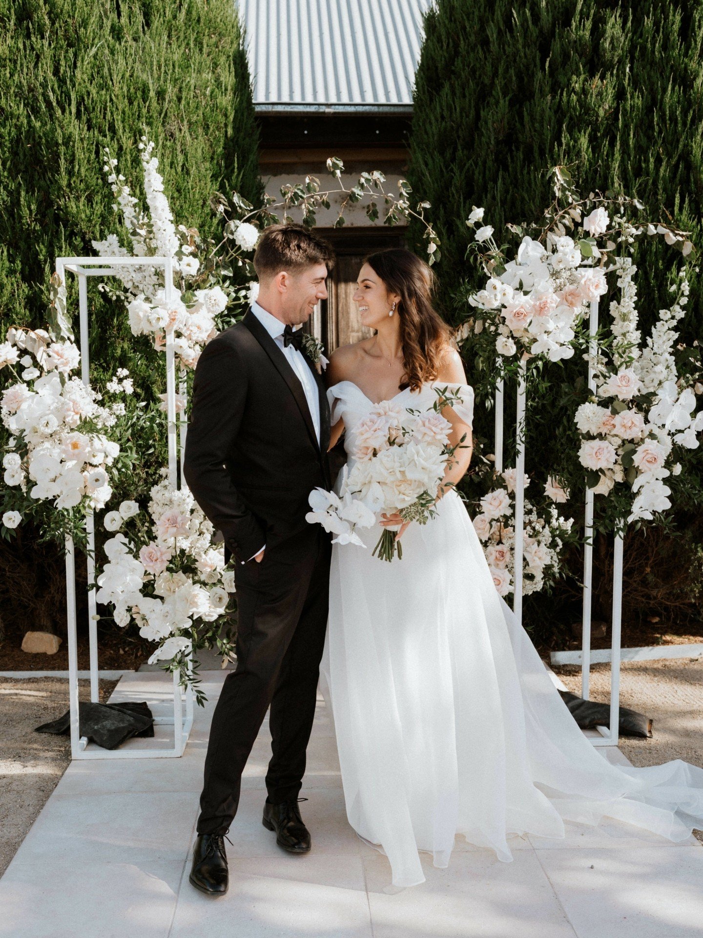 When ceremony moments amongst pastels lead into golden hues for their portrait session. These two lovers made it so easy to capture the most stunning moments together at @cupitssestate.