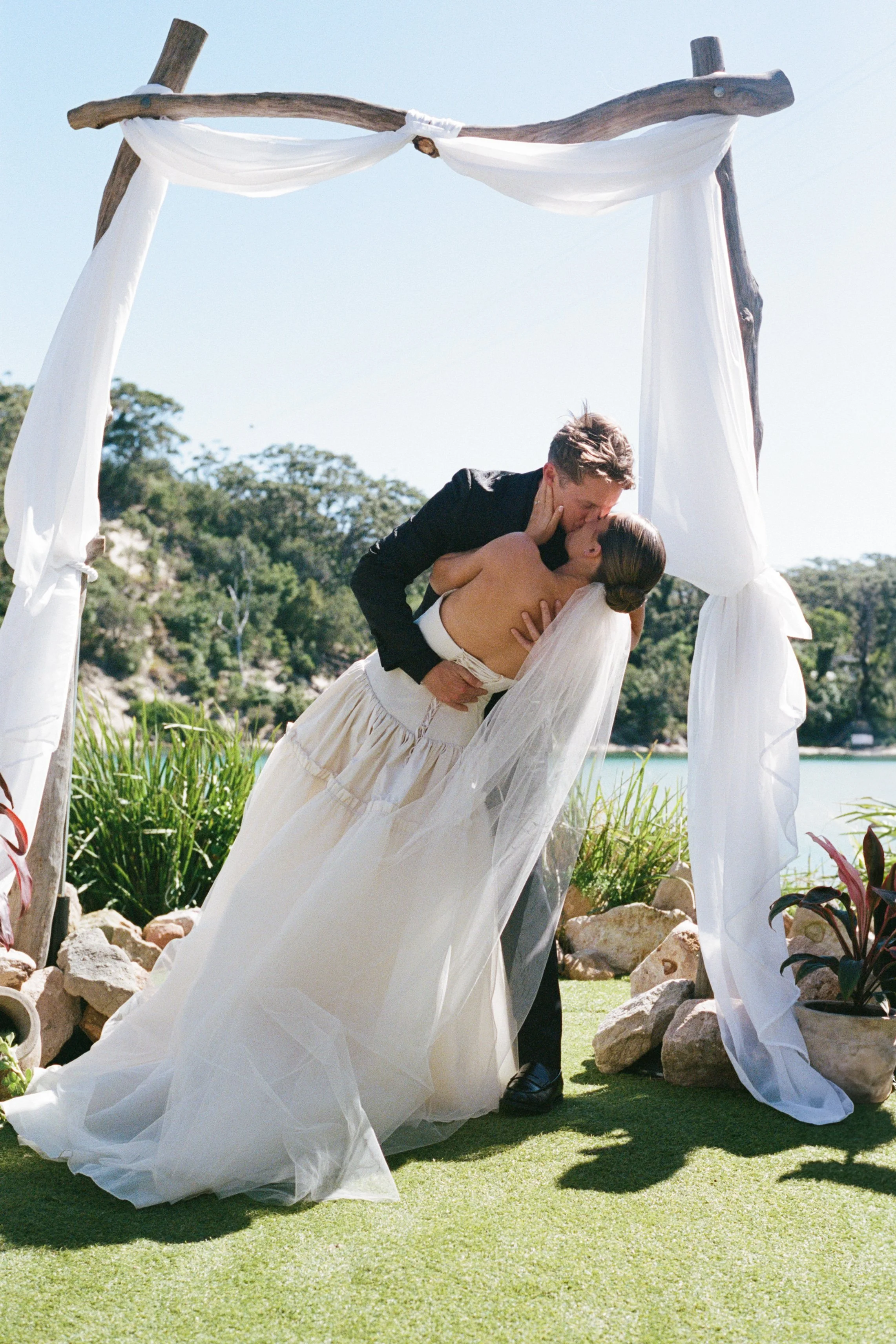 ElizaJadePhotography_SouthCoast_TheCove_Wedding_Film_Sophie&Luke-99.jpg