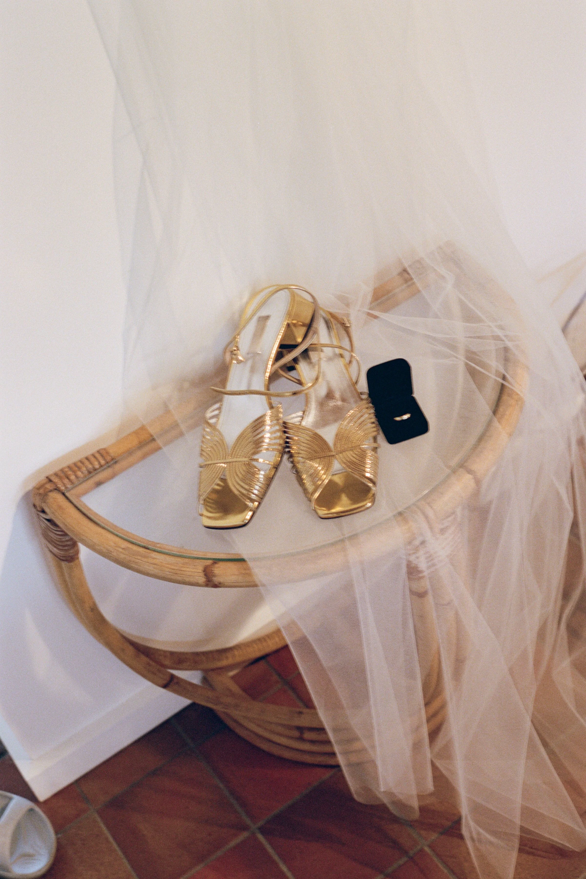 ElizaJadePhotography_SouthernCoast_Culburra_Wedding_Sally&Peter_FILM-5.jpg