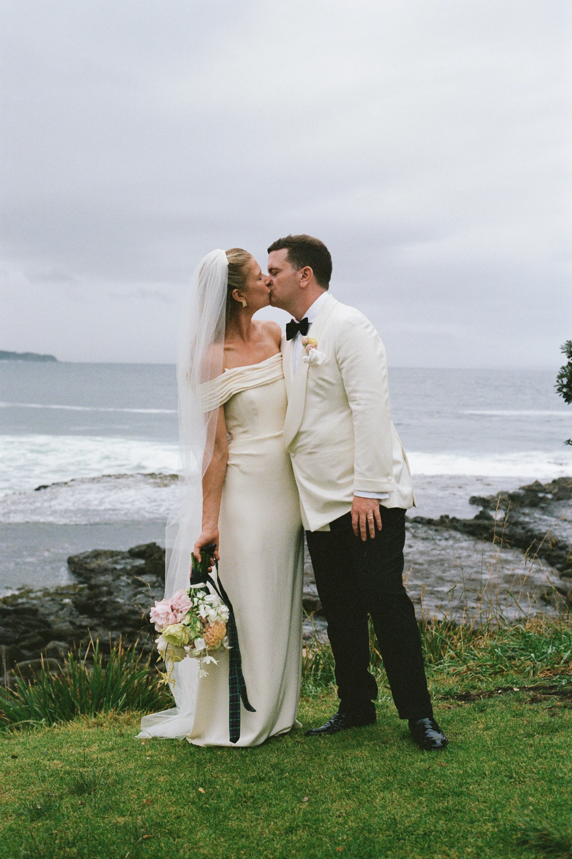 ElizaJadePhotography_SouthernCoast_Culburra_Wedding_Sally&Peter_FILM-14.jpg