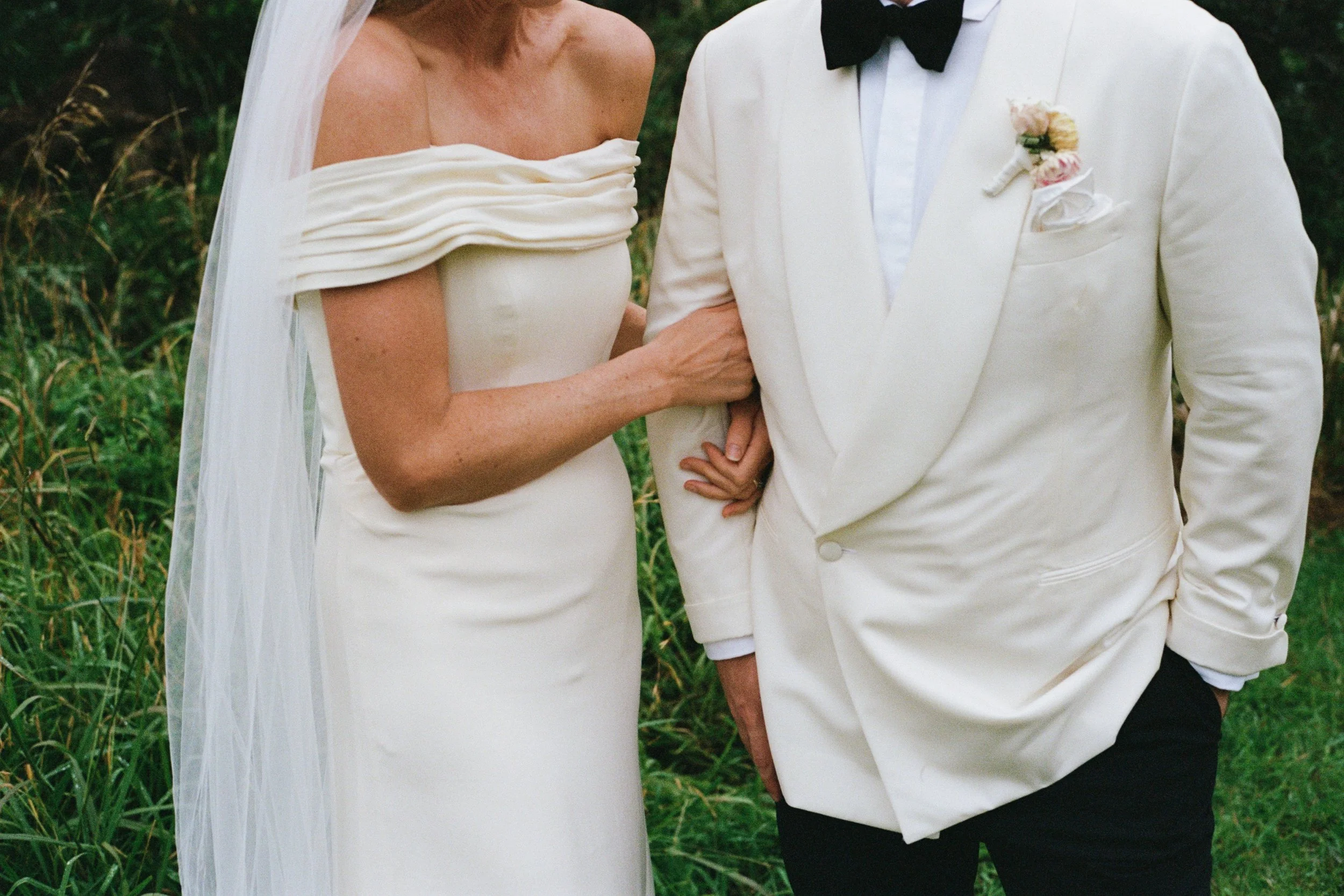 ElizaJadePhotography_SouthernCoast_Culburra_Wedding_Sally&Peter_FILM-18.jpg