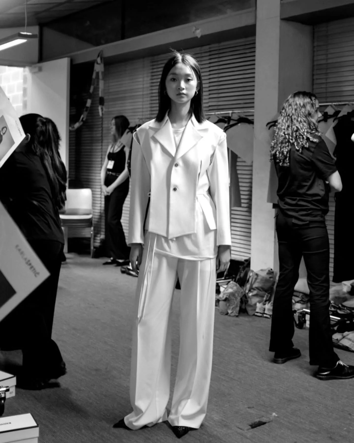 A few BTS moments from Australian Fashion Week 2026 for @allauraandco at the @karlaspetic show.

There&rsquo;s something really special about watching so many creative elements come together in one space. Fashion, beauty, movement, lighting, texture,