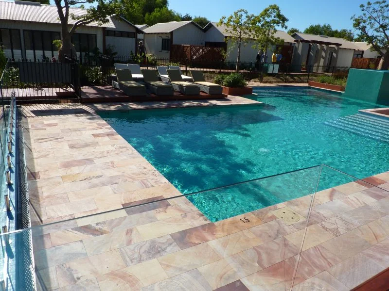 Pinctada-Resort-Poo-323s6cfbomvnf3nnl0xou8.jpg