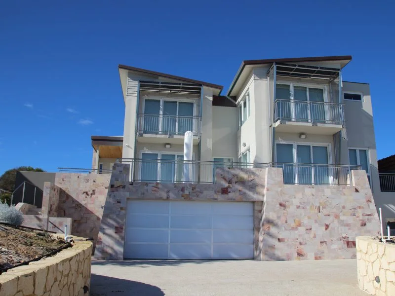 Wave-Rock-as-cladding-1-323s7q6kwhy7yb8w425ce8.jpg