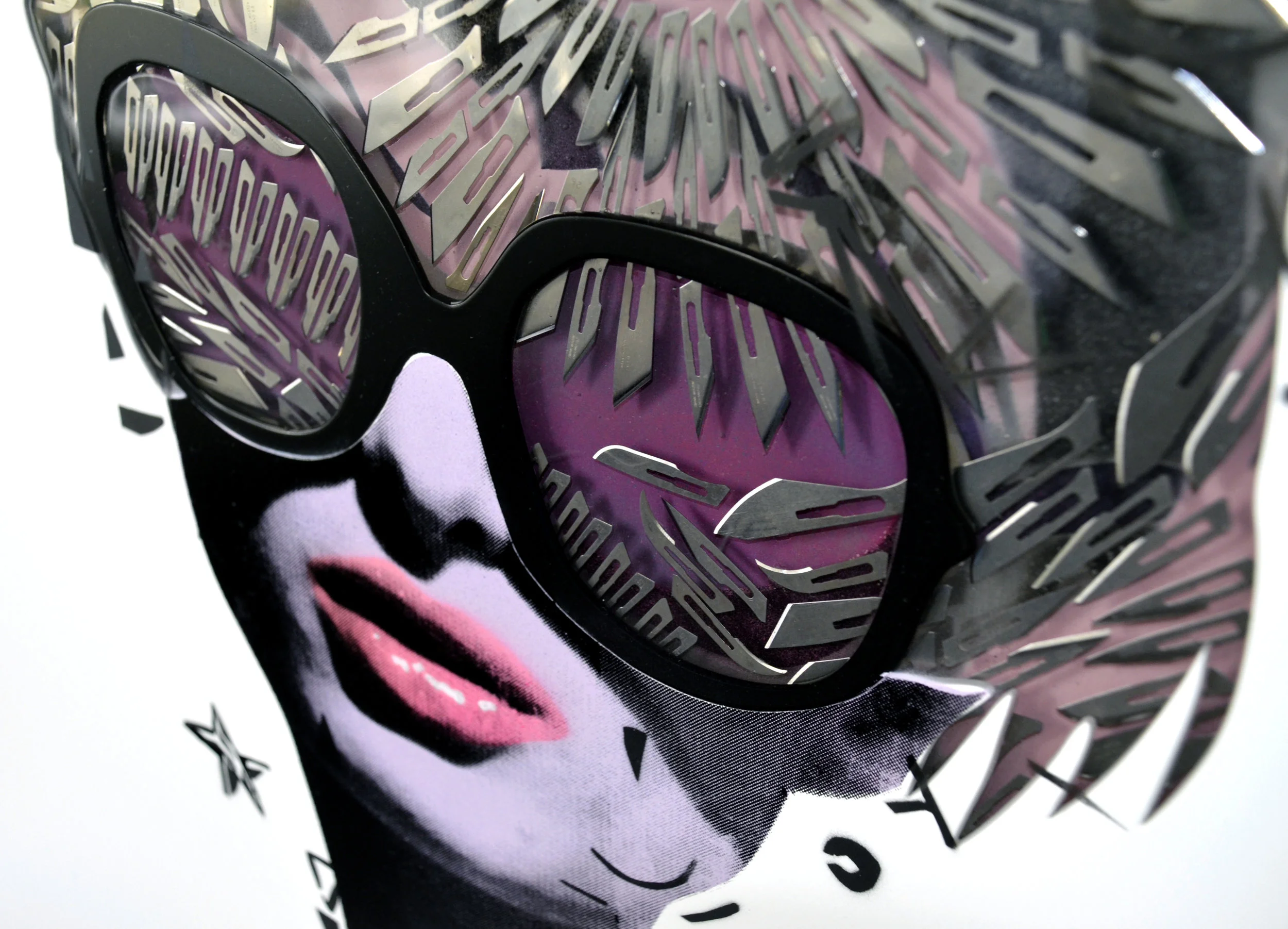 Miss-Bugs-SkinDeepDetail5.jpg