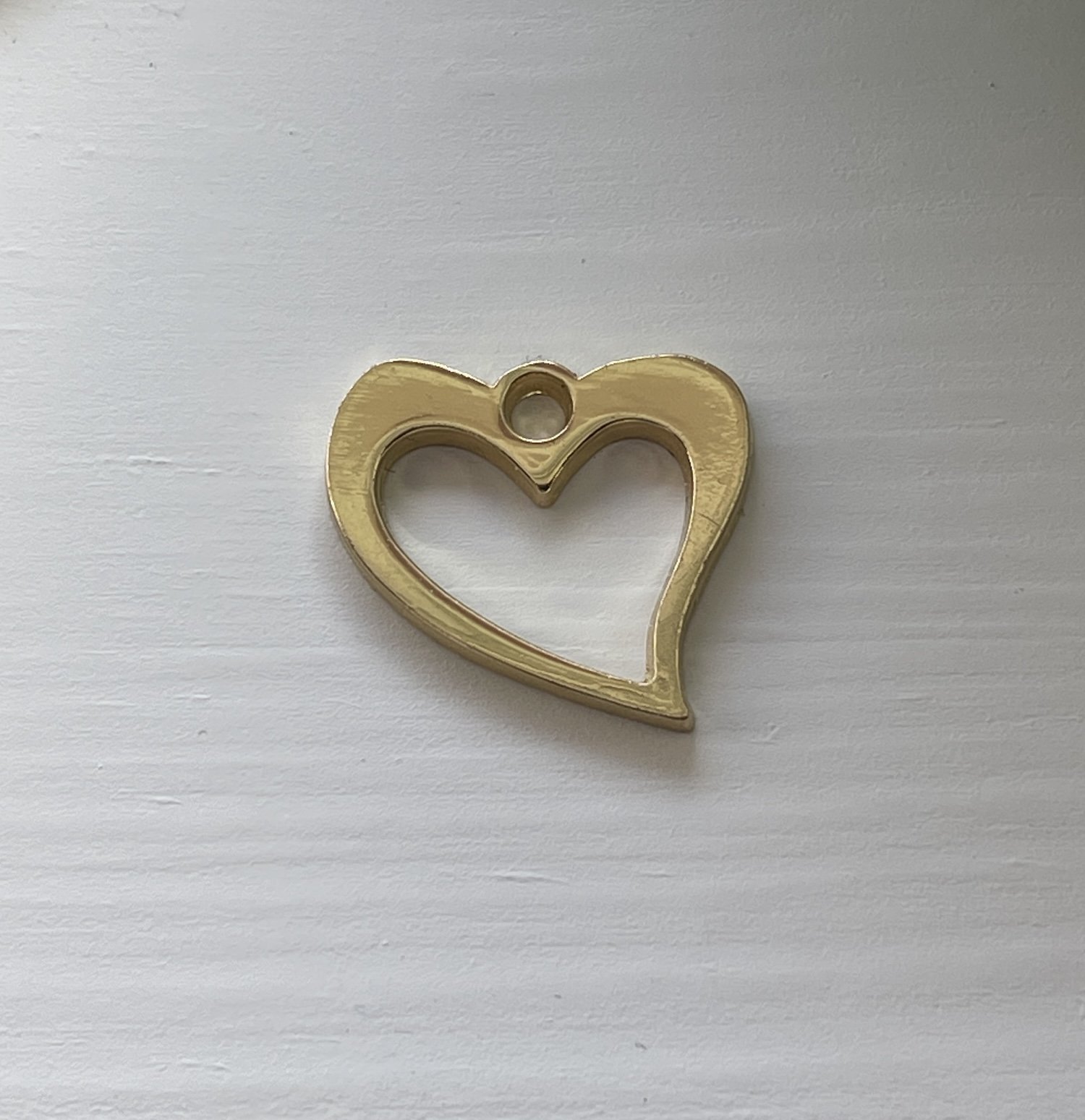 Hjerte-anheng i gull-farge