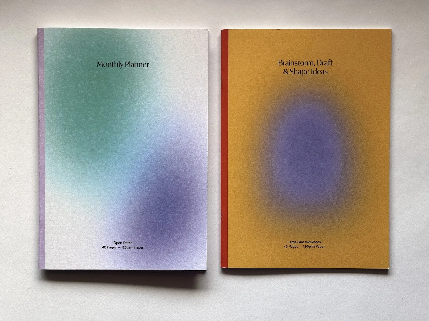 Udatert almanakk og ide-skisse-bok med store ruter til skisser og ideer. A5-notatbøker frå det norske merket Fluo Paper Co. 150kr pr/stk. 