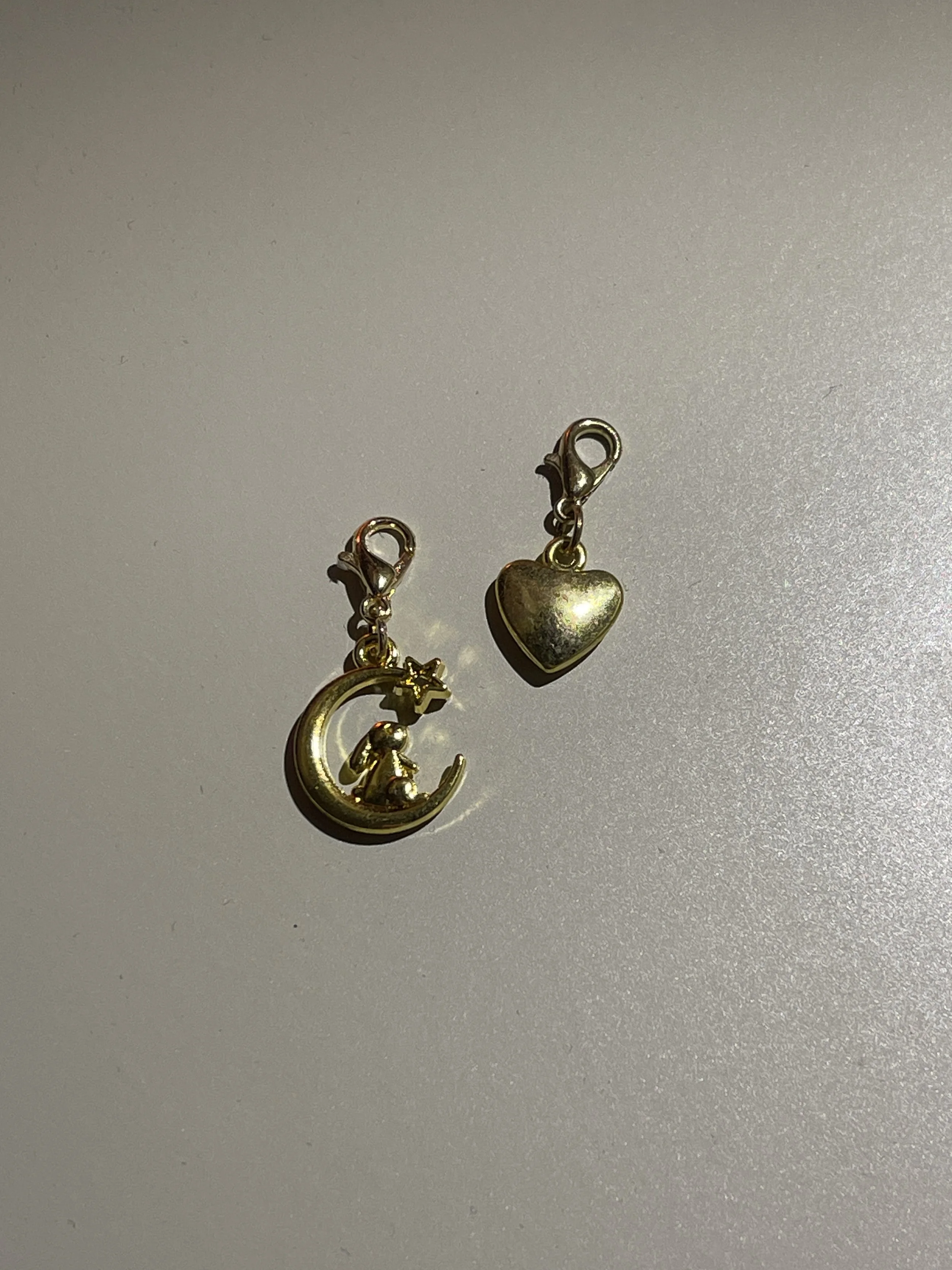 Små gull-anheng (hjertet er solgt)
