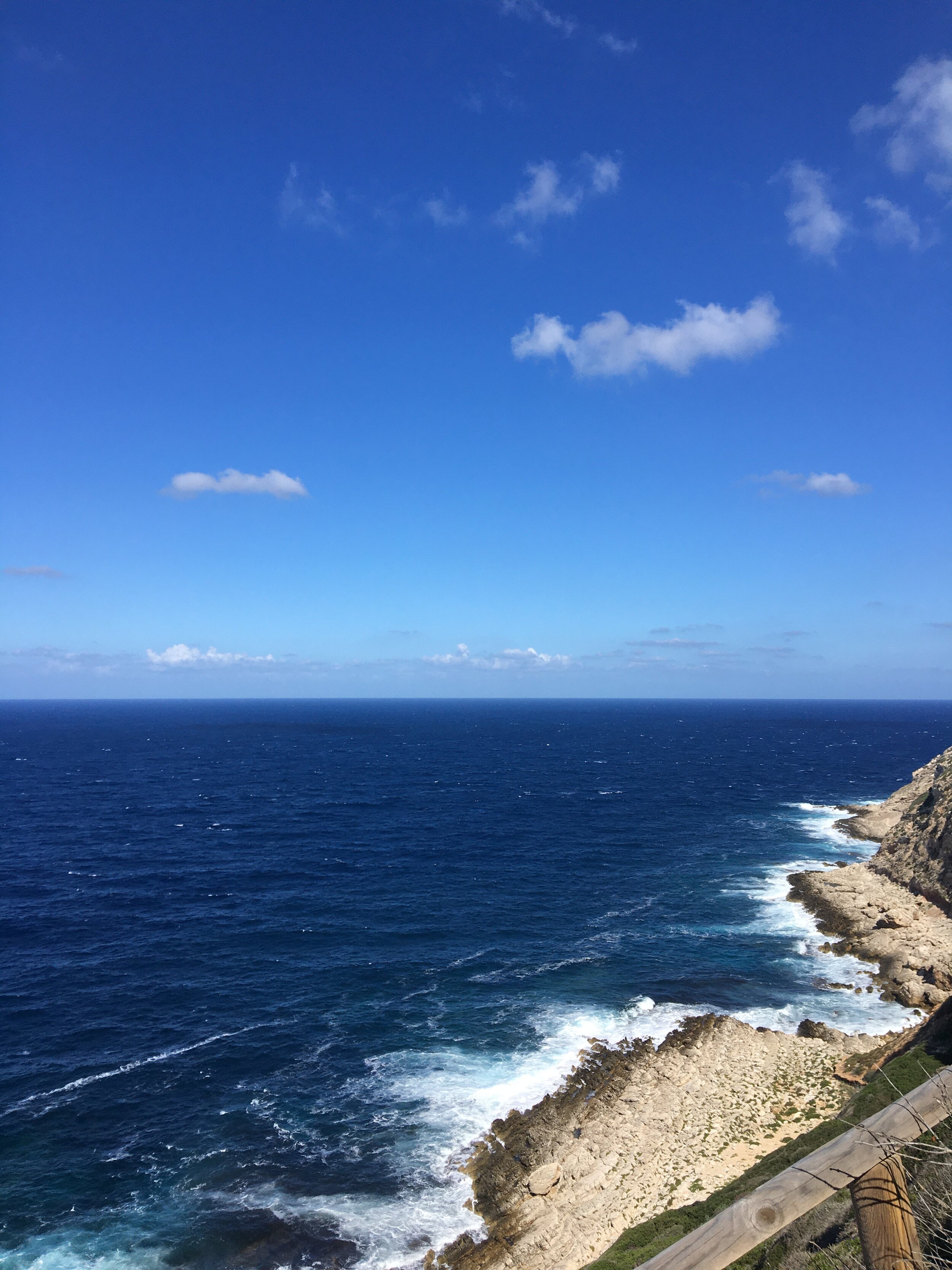 RETREAT YOGA'N'ROLL A VELA