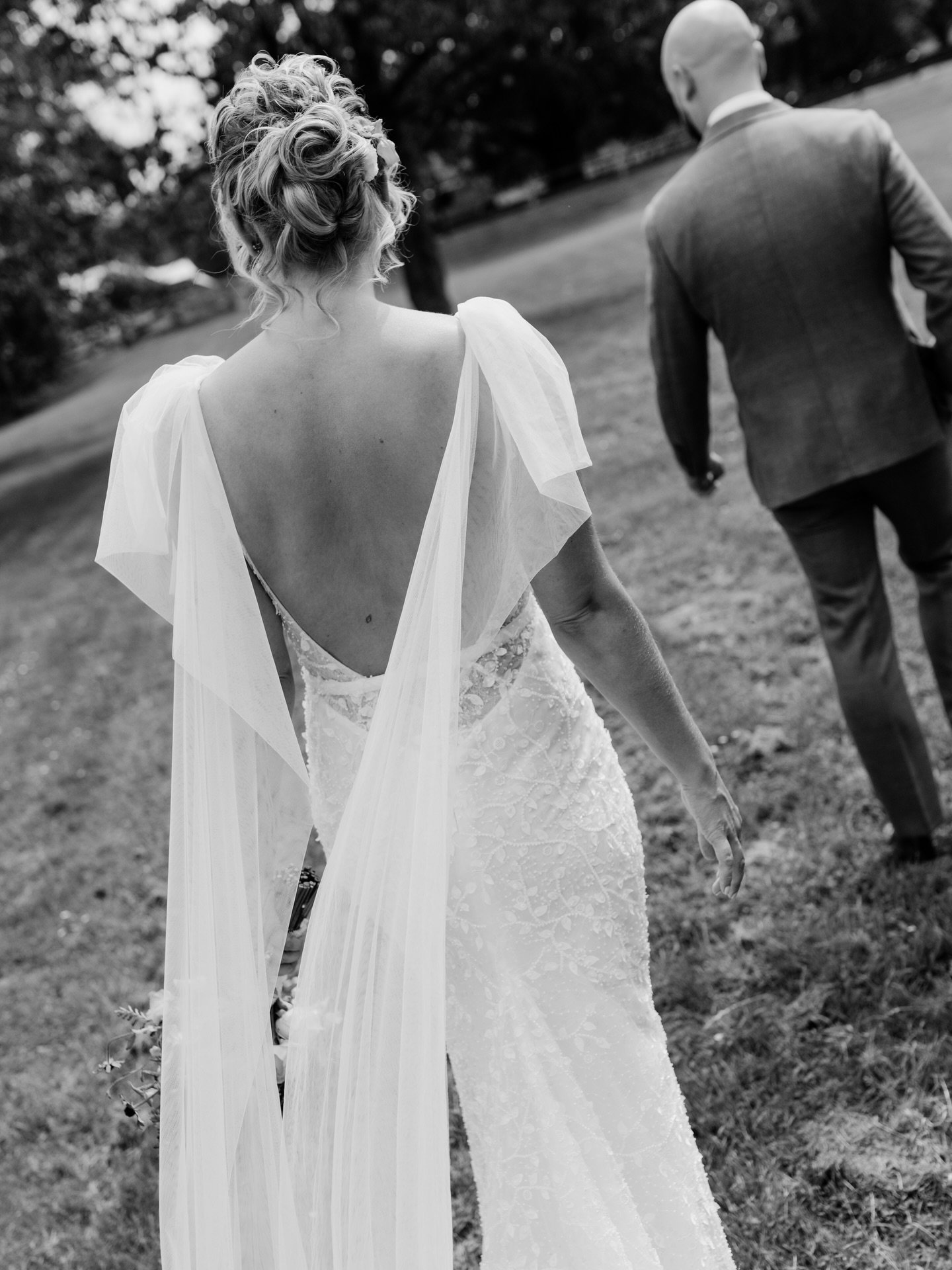 🤍✨

Trouwlocatie: @slotdoddendael 
Mua: @makeupmatters.nederland 
Trouwjurk: @lookoflovebridal 
Babs: @mikevanamelsfoort 
Weddingplanner: @liefdeskriebels 
Bloemist/styling: @marijn.bloem.interieur.styling 
Taart: @welovecakes.nl 
Trouwfotograaf: @s