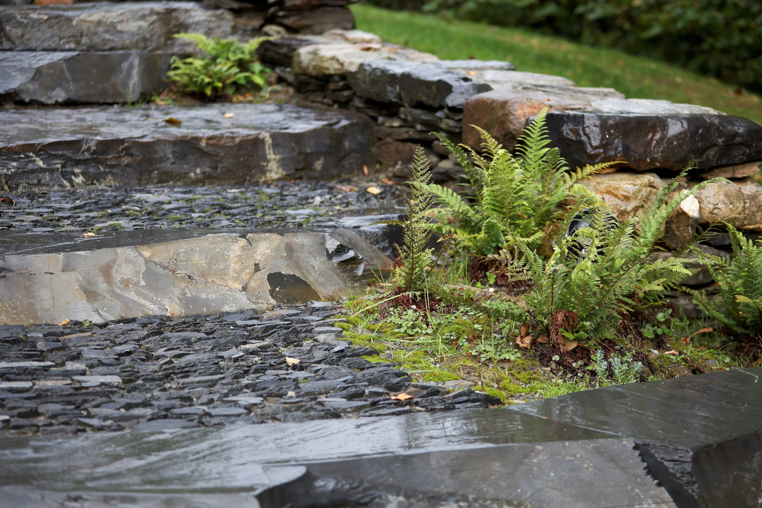 jardin_privé_des_pyrénées_terrasses_jardins_outdoor_design_christophe_gautrand_paysagiste_3.jpg