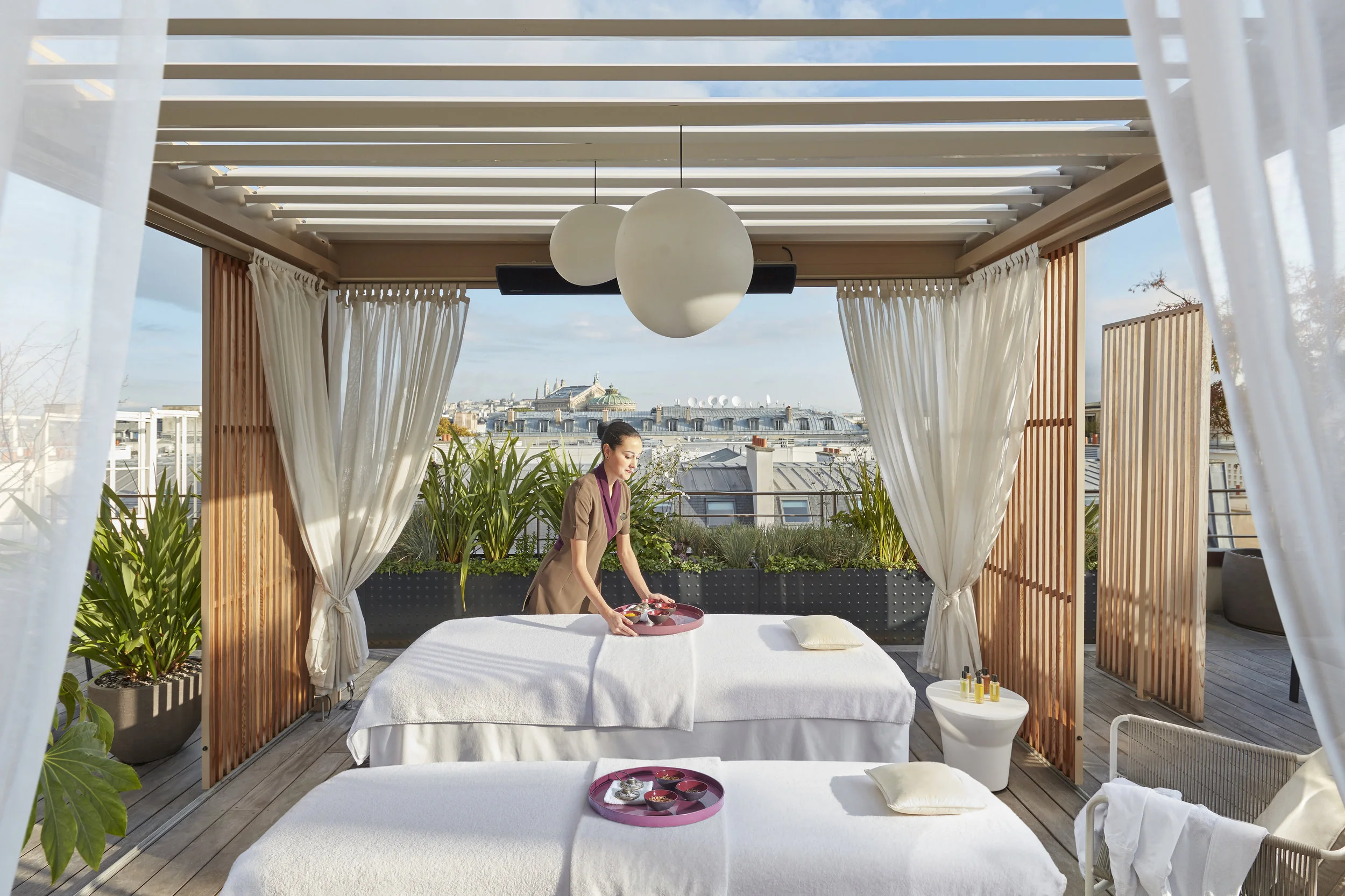 hotel_mandarin_oriental_paris_terraces_gardens_christophe_gautrand_landscape_designer_2.jpg
