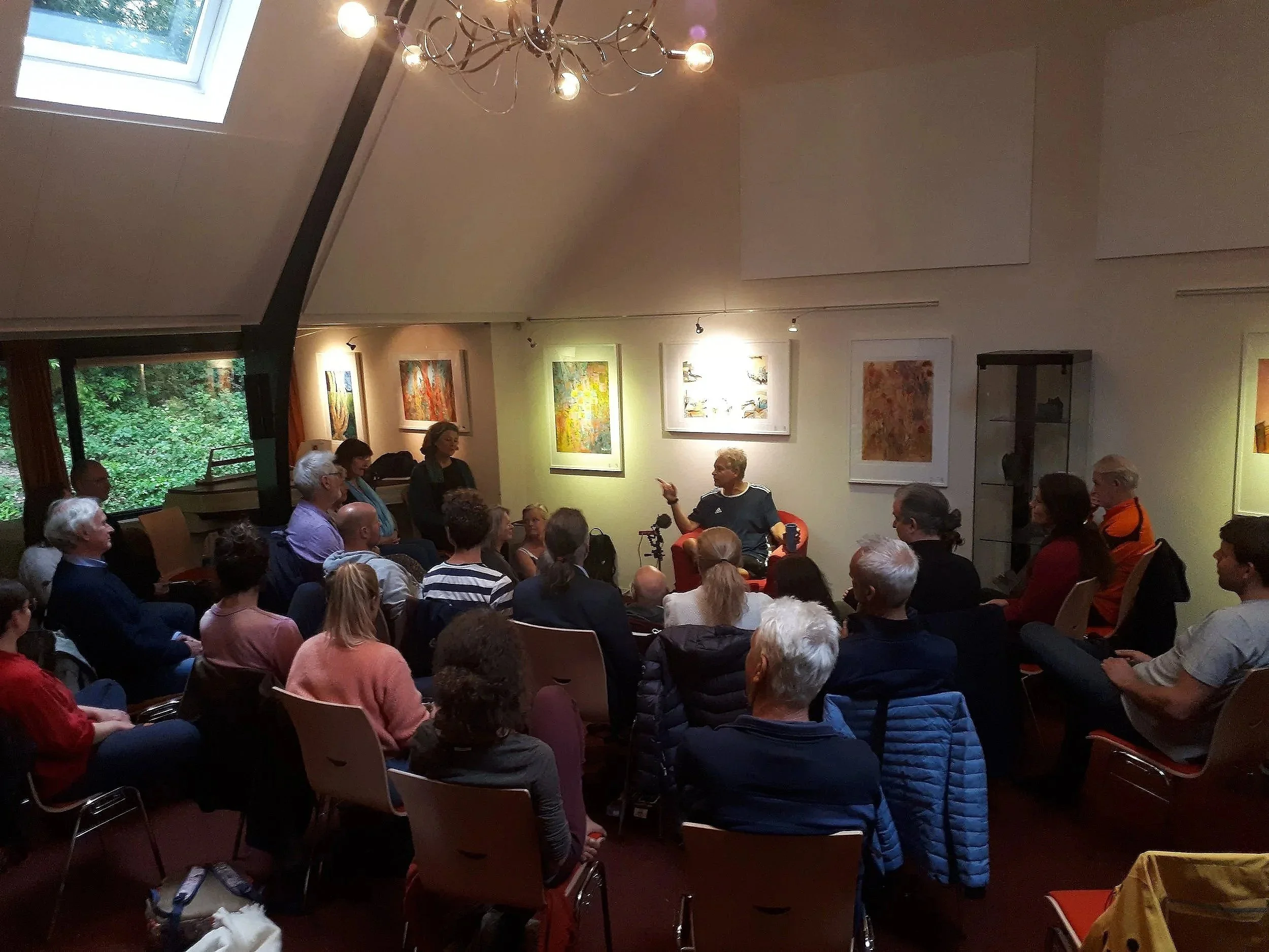 Woudkapel grote zaal.jpg