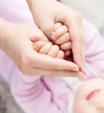 ASESORAMIENTO EN ESTIMULACIÓN TEMPRANA Desarrolla el máximo potencial de tu pequeñoCon el objetivo de desarrollar al máximo sus capacidades cognitivas, físicas, emocionales y sociales, evitar estados no deseados en el desarrollo y ayudar a los padre…