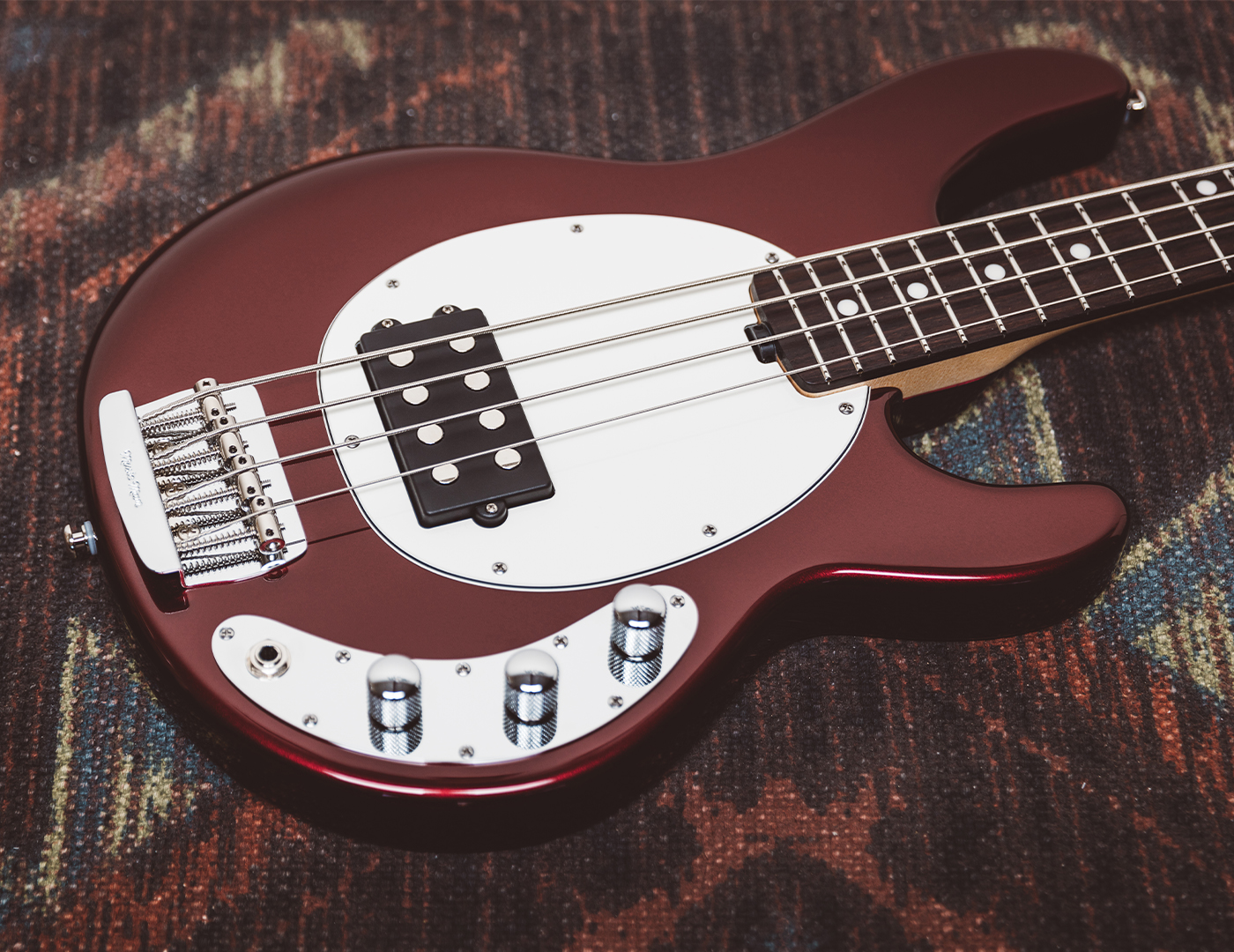SS-StingRay-Bass-social-assets-Carousel-red-1.jpg