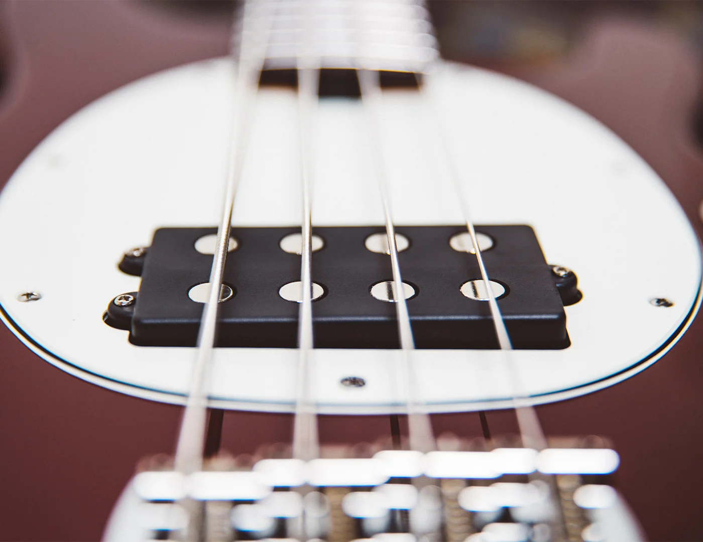 SS-StingRay-Bass-social-assets-Carousel-red-2.jpg