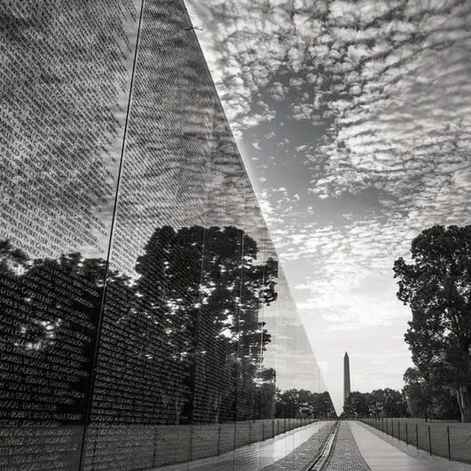 506thcurrahee-summer-sunrise-at-the-vietnam-veterans-memorial-clear-reflection_mydccool-homepage-08.02_1.jpg