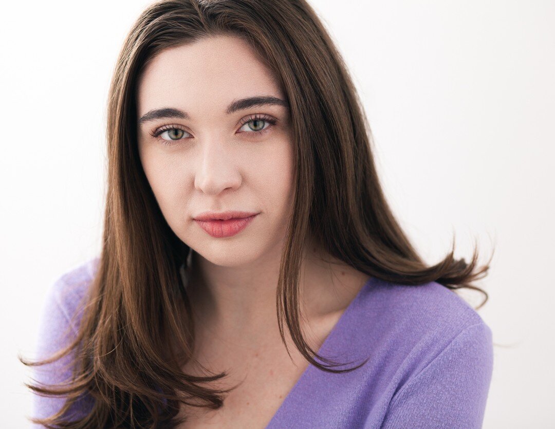 This headshot of @allisonpittel has such a quiet intensity to it. Such a great combo and definitely one of my favorite headshots from this session!⁠
.⁠
.⁠
.⁠
.⁠
.⁠
.⁠
.⁠
#nycheadshots #nycheadshotphotographer #headshotsnyc #nycactor #nycphotographer 