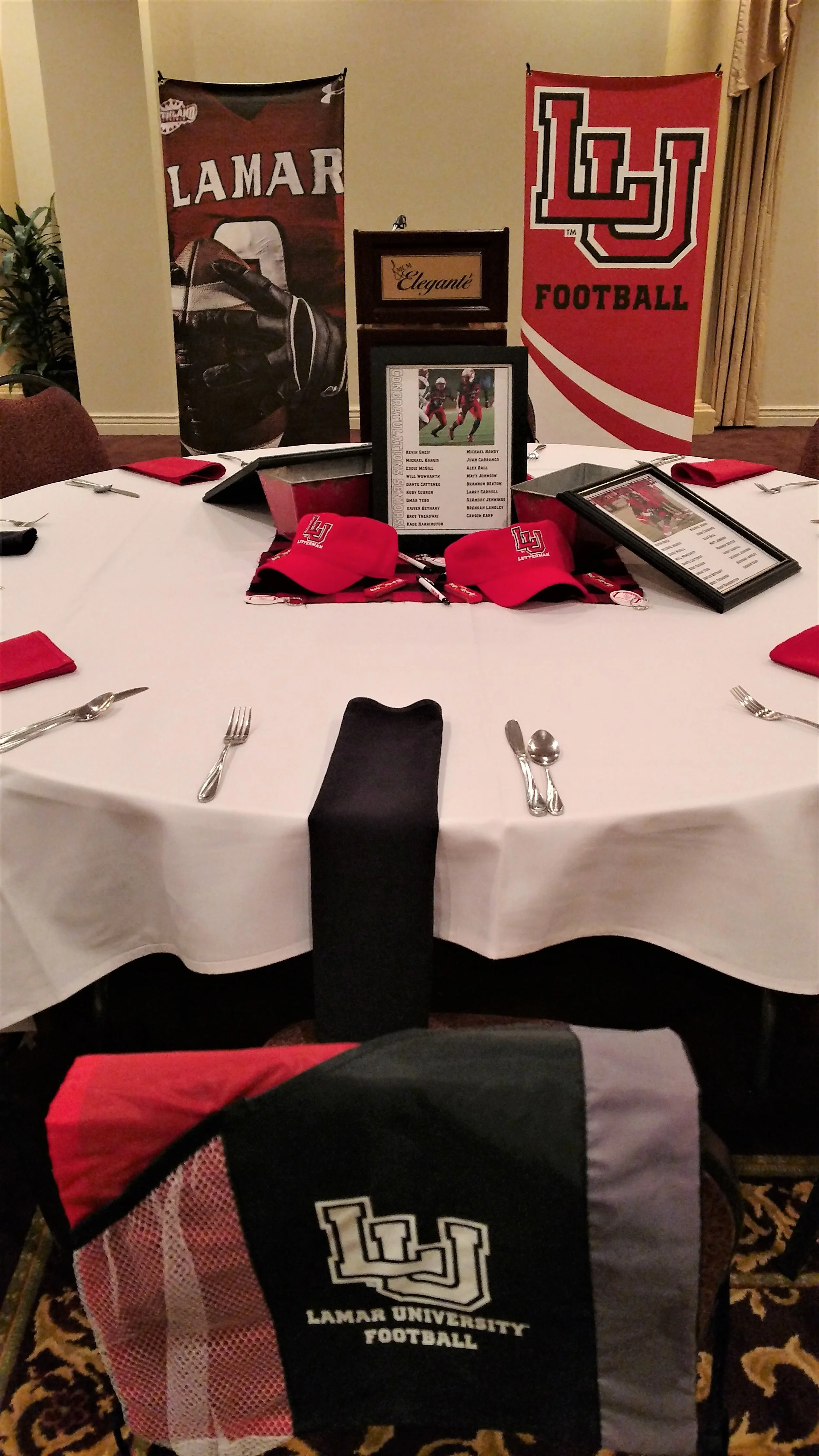 LU TABLE.jpg