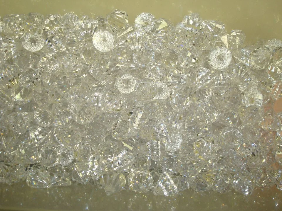 Large Cut Diamond Vase Filler