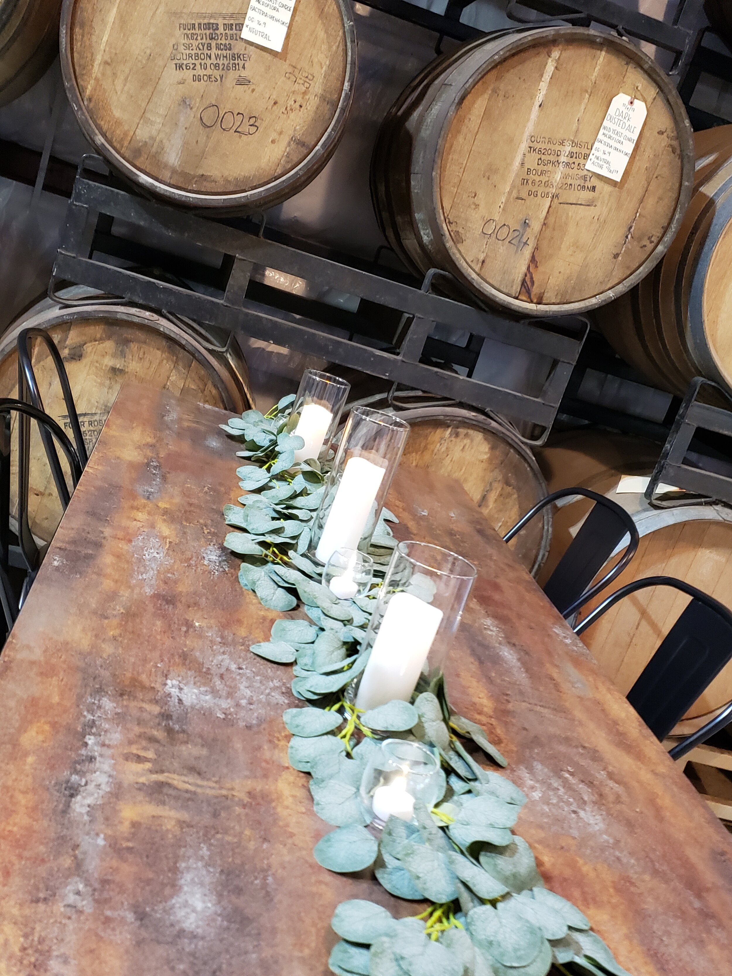 Glass tealight holder