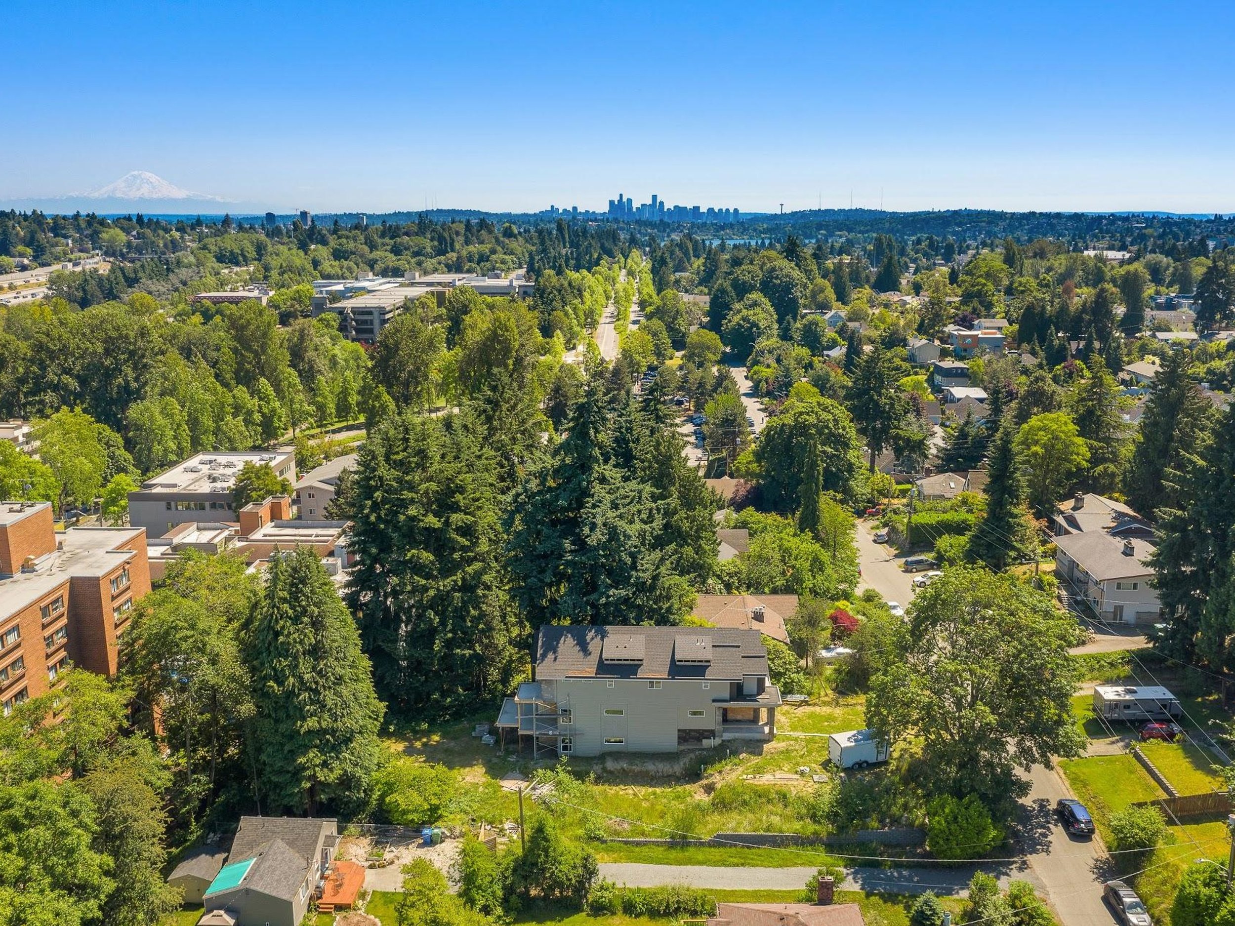 10336 WALLINGFORD AVE N, SEATTLE | SOLD AT $1,010,000