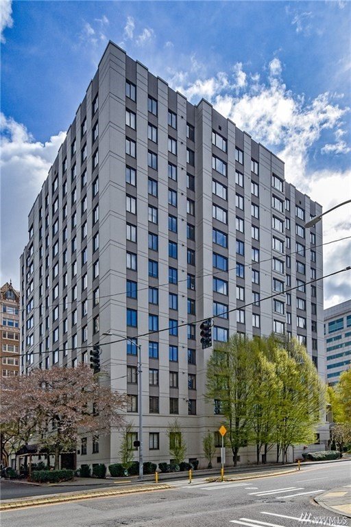 1105 SPRING STREET UNIT 102, SEATTLE | SOLD AT $262,500