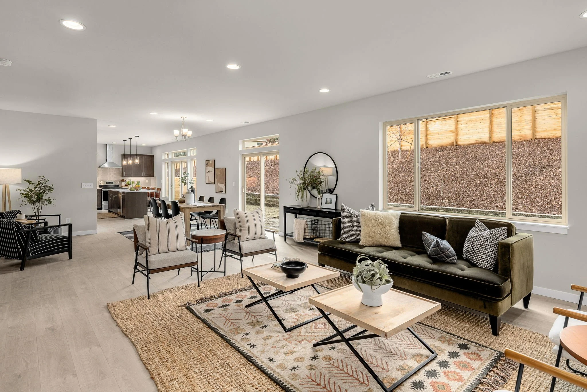 13-web-or-mls-32515-44th-ave-s.jpg