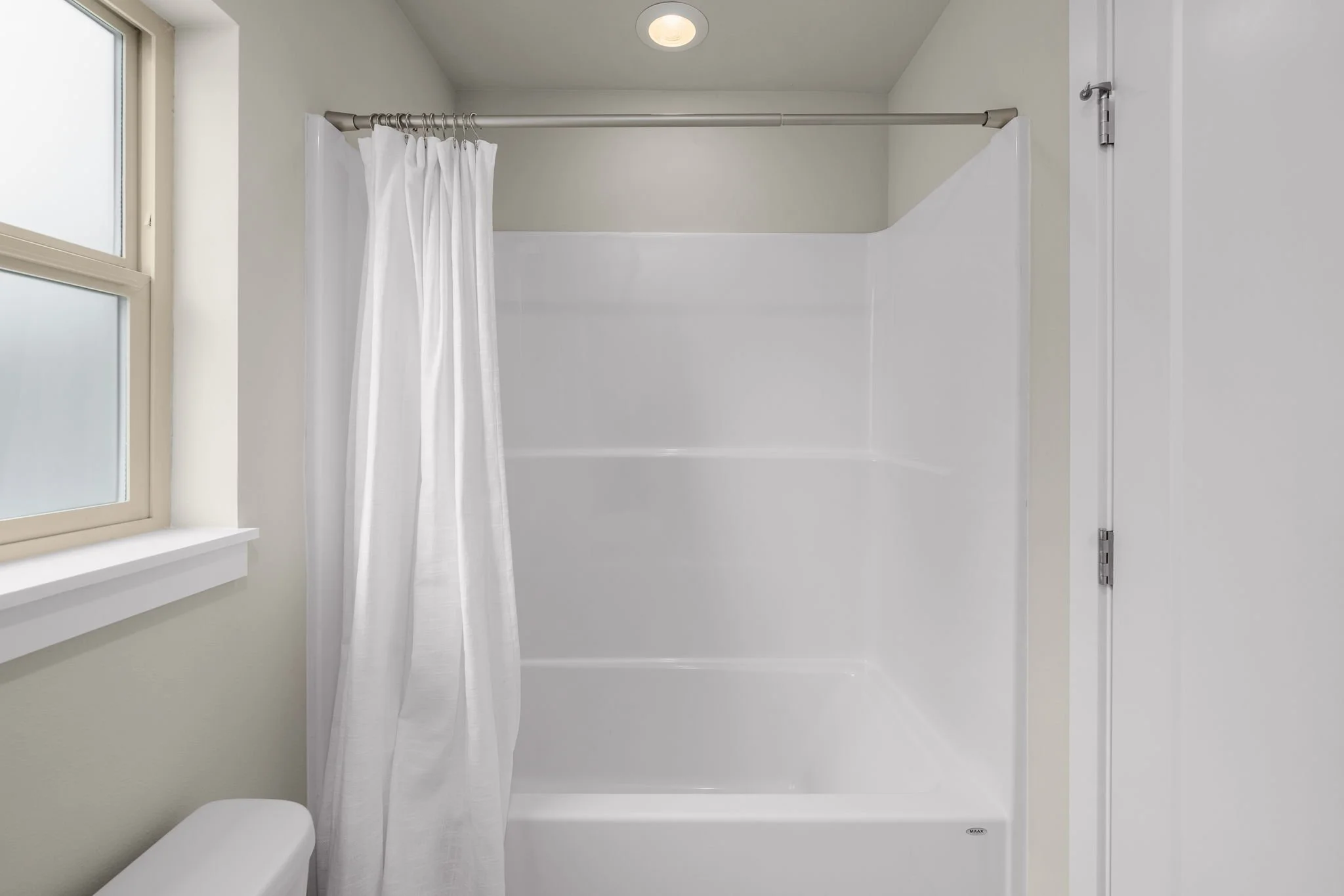 33-web-or-mls-32515-44th-ave-s.jpg