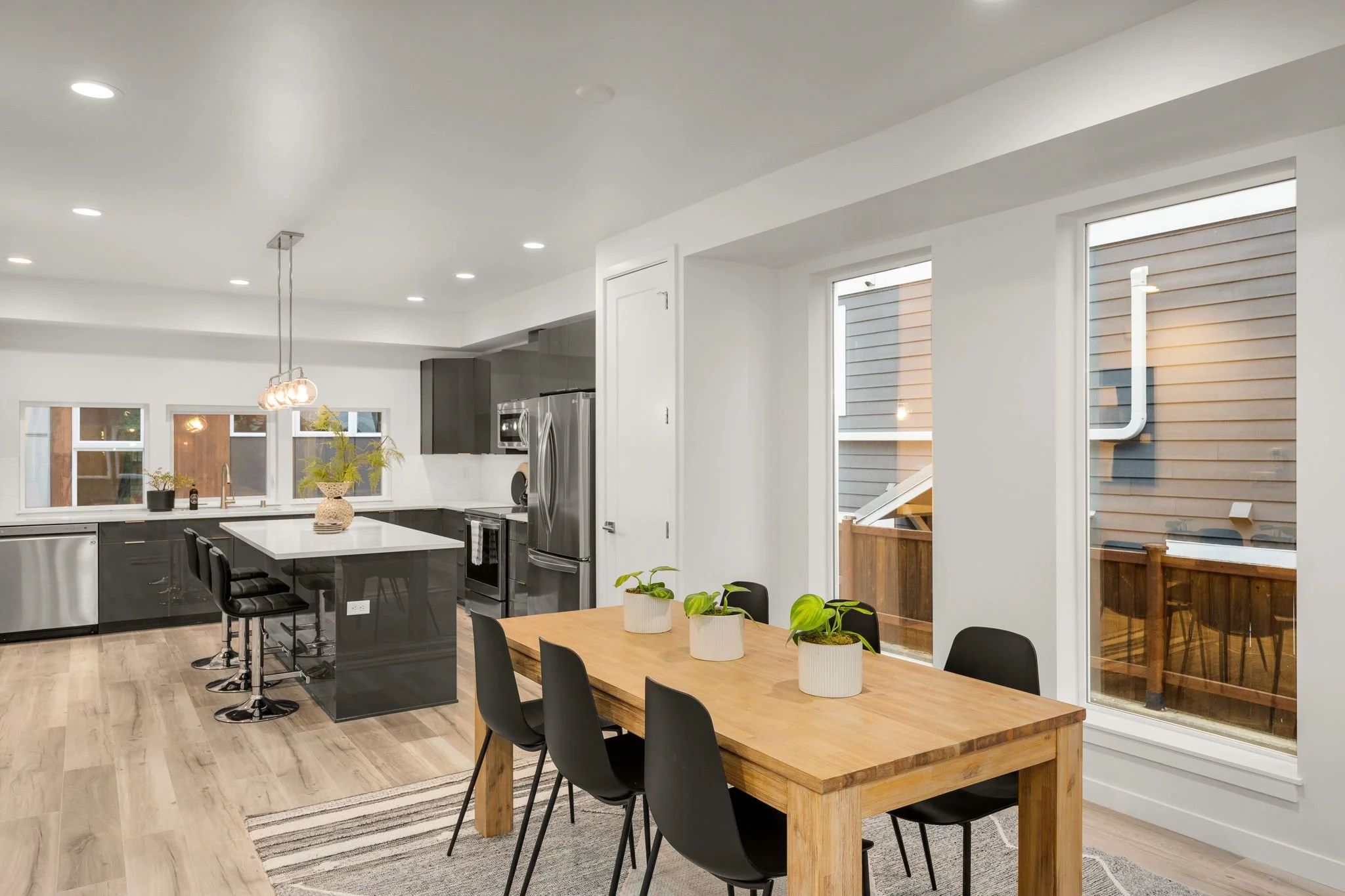 10-web-or-mls-123-26th-ave-e-d.jpg