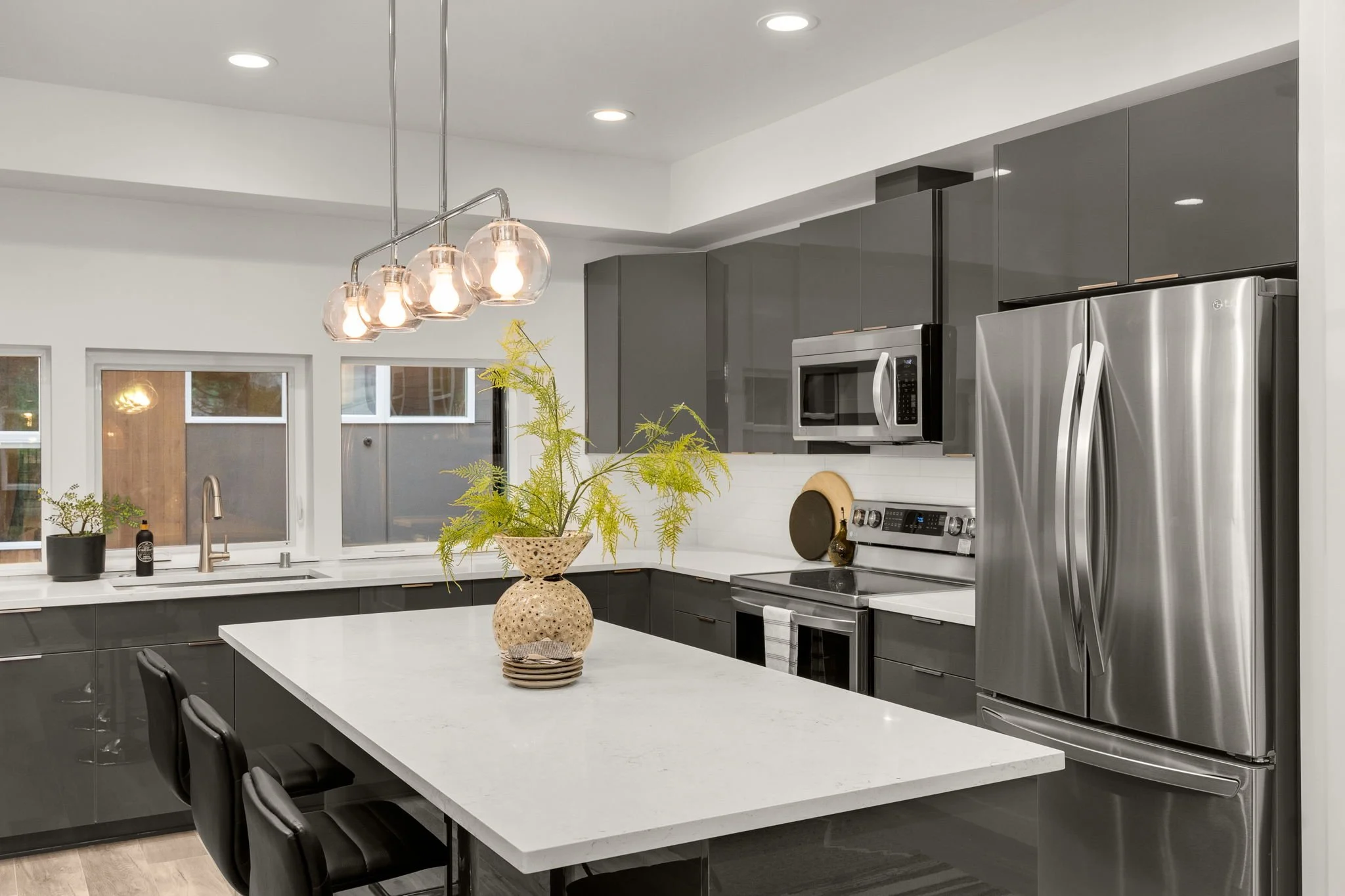 15-web-or-mls-123-26th-ave-e-d.jpg