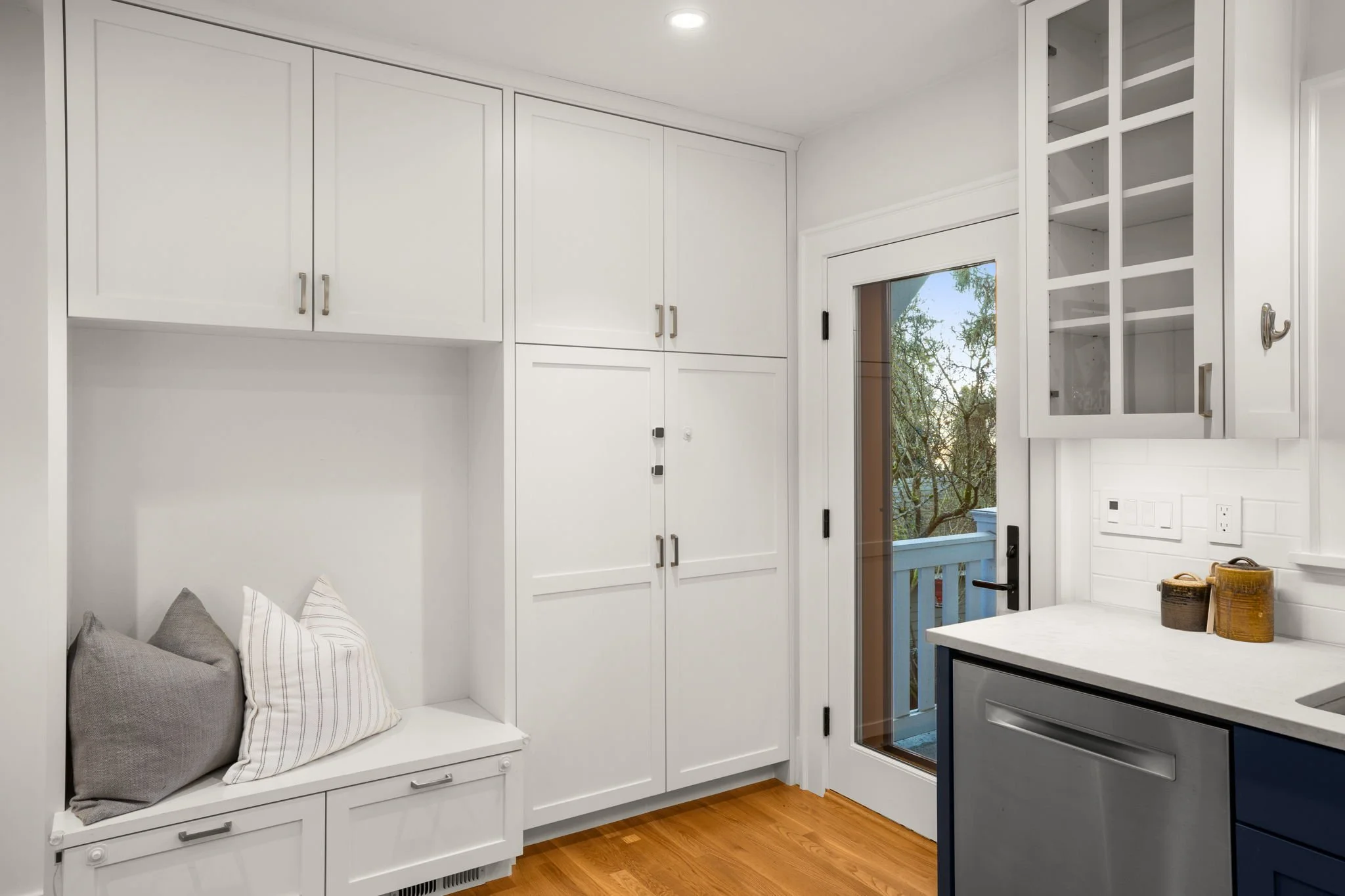 19-web-or-mls-2926-warren-ave-n.jpg