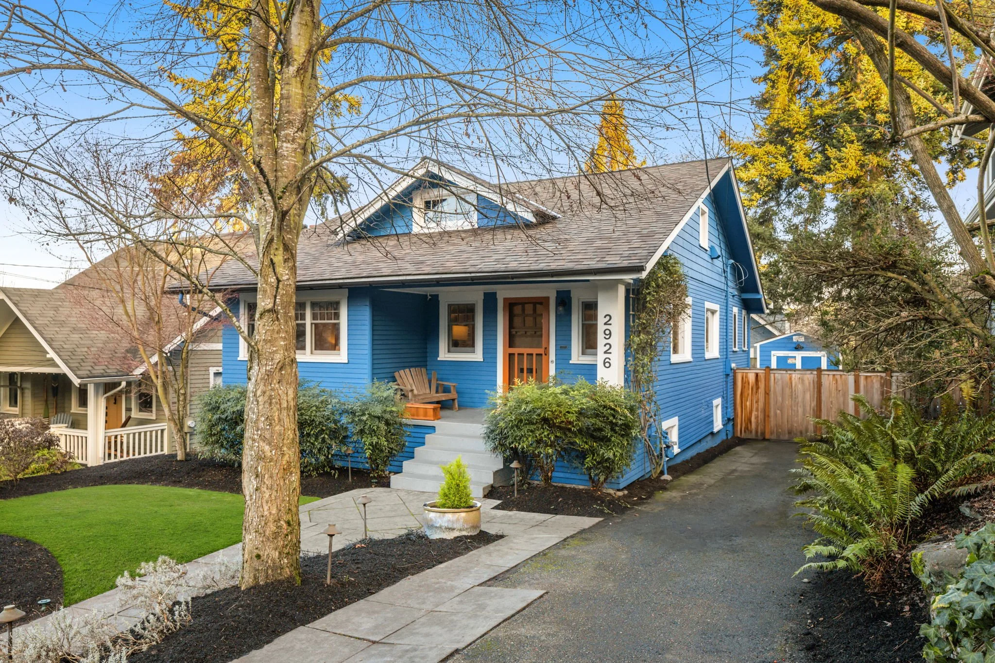 1-web-or-mls-2926-warren-ave-n.jpg