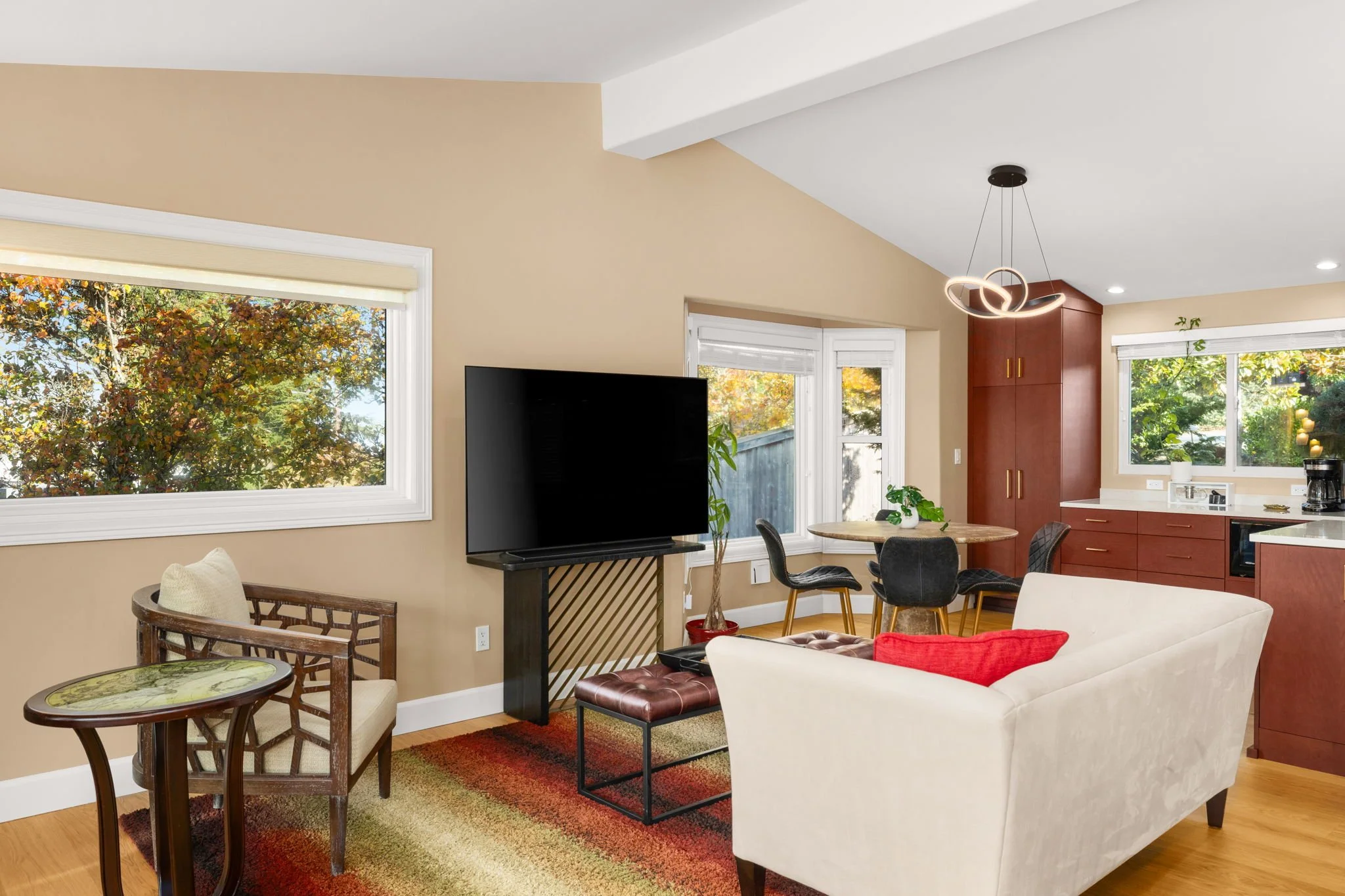 4-web-or-mls-4724-gardner-ave.jpg