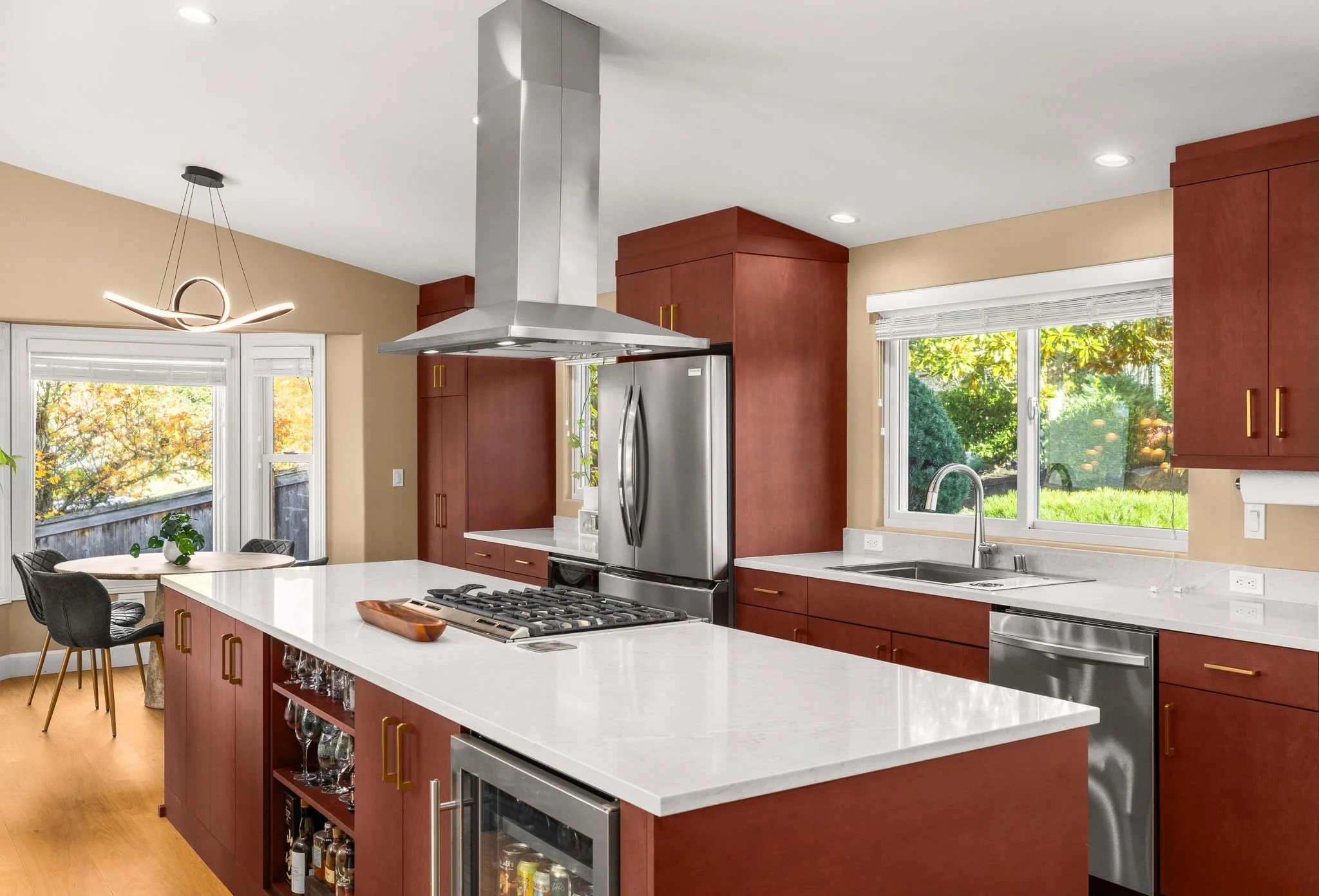 8-web-or-mls-4724-gardner-ave.jpg