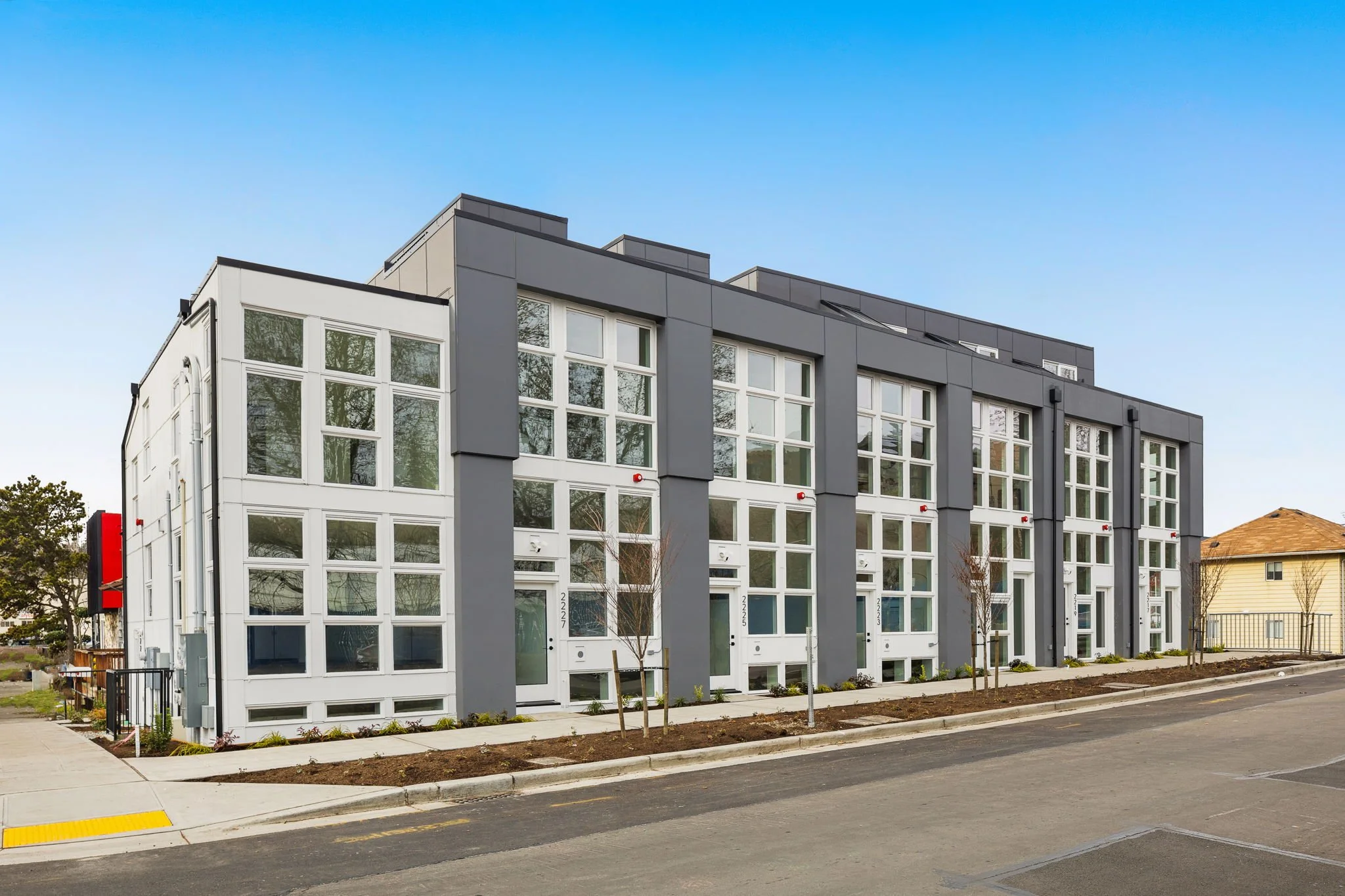 COLLEGE STREET TOWNHOMES SEATTLE | SOLD AT $3,550,000